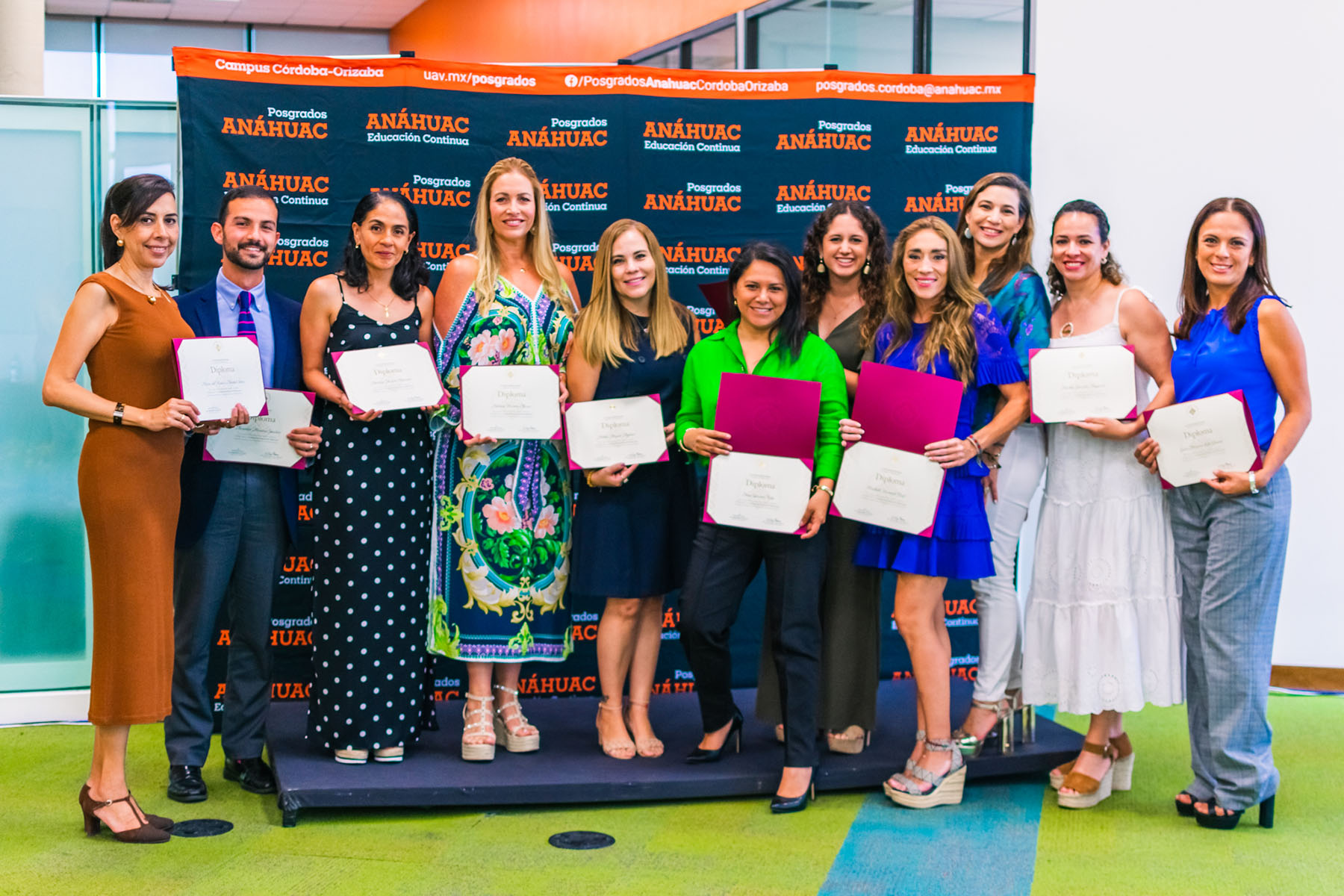 8 / 23 - Clausura de Diplomados de la Escuela de Psicología 8 / 23 - Clausura de Diplomados de la Escuela de Psicología