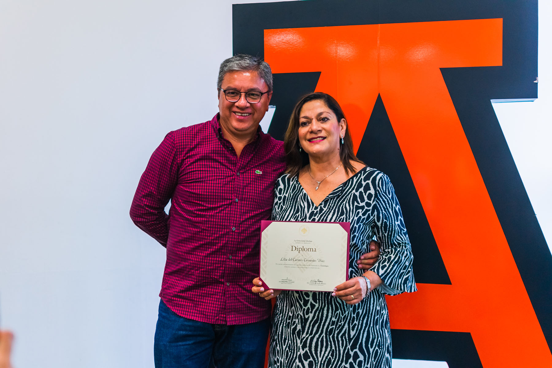 12 / 23 - Clausura de Diplomados de la Escuela de Psicología 12 / 23 - Clausura de Diplomados de la Escuela de Psicología