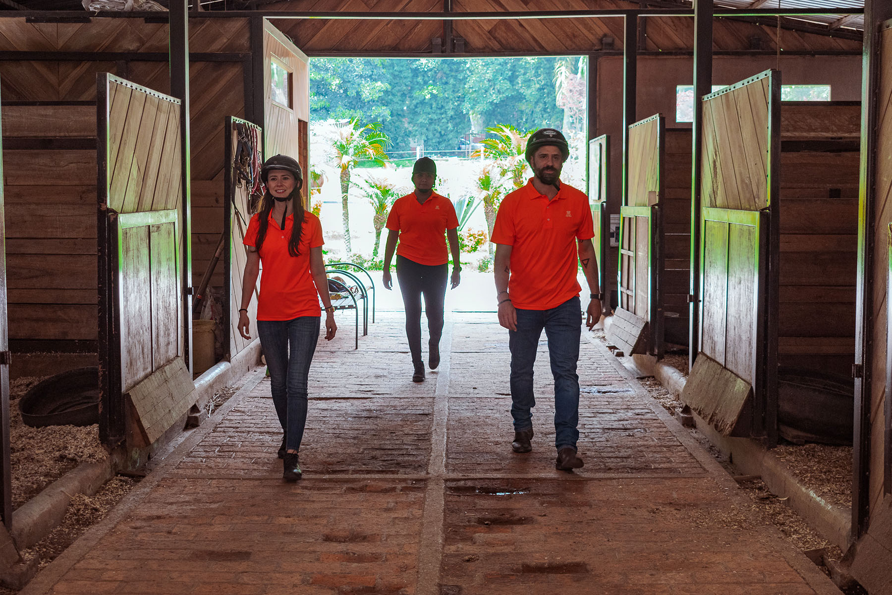 16 / 21 - Coaching Asistido por Caballos para Alumnos de la Maestría en Desarrollo de Capital 16 / 21 - Coaching Asistido por Caballos para Alumnos de la Maestría en Desarrollo de Capital