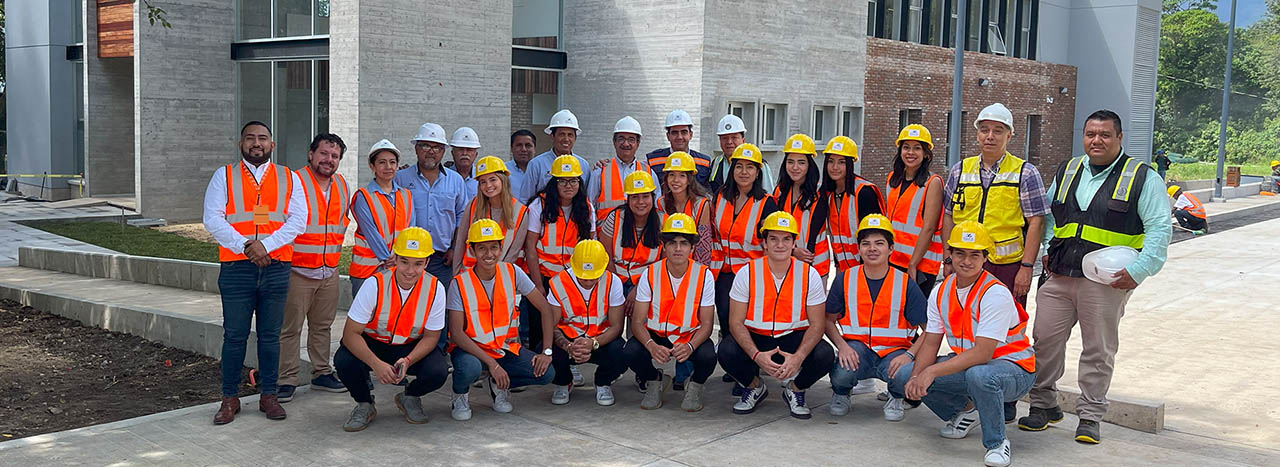 Alumnos de la Escuela de Arquitectura Visitaron el Nuevo Corporativo de CAFIVER
