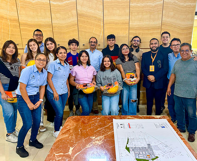 Alumnos de Arquitectura Visitan Constructora GILCA
