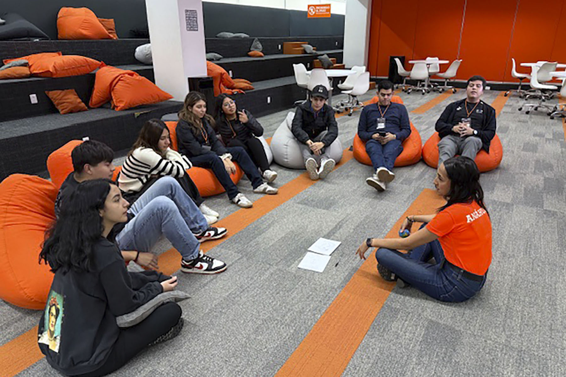 8 / 18 - Innova Challenge 2025: Rugiendo Con Ideas Innovadoras 8 / 18 - Innova Challenge 2025: Rugiendo Con Ideas Innovadoras