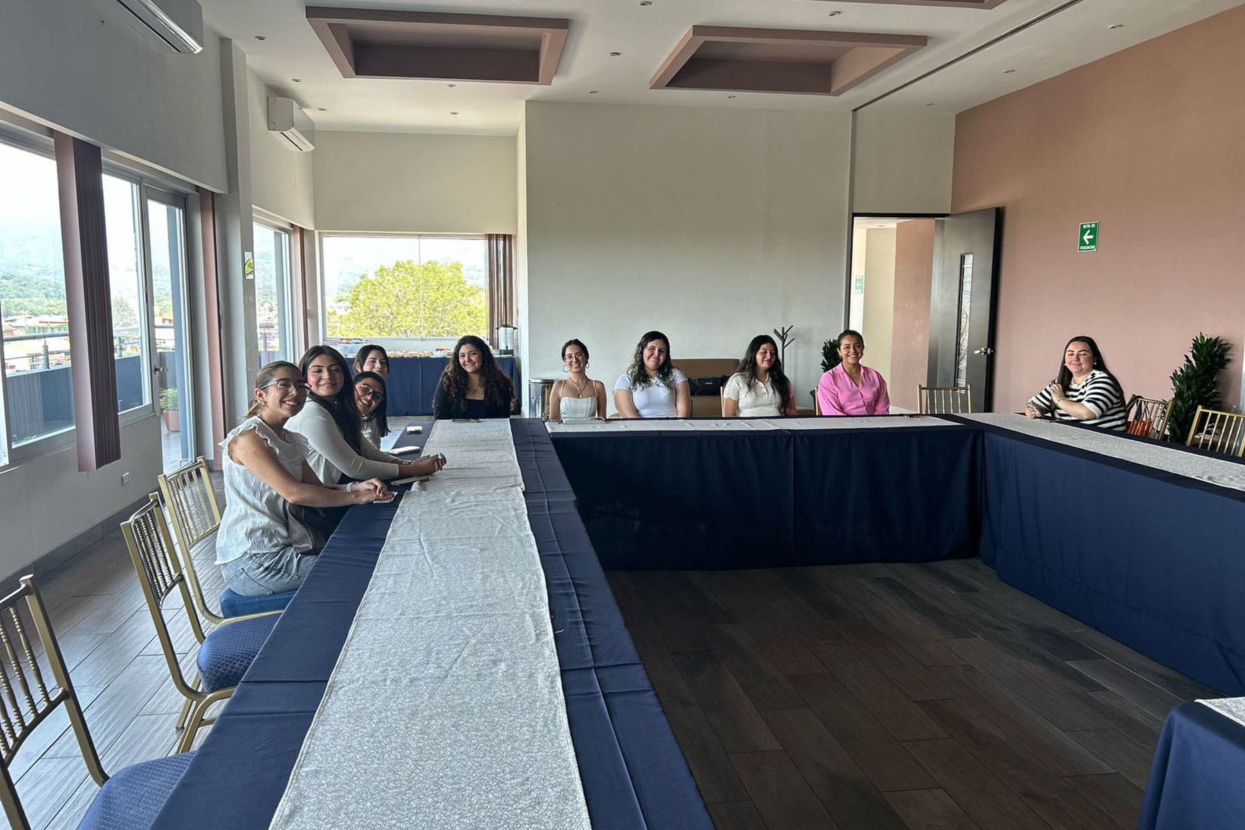 2 / 4 - Una Experiencia Práctica para los Estudiantes de Turismo Internacional 2 / 4 - Una Experiencia Práctica para los Estudiantes de Turismo Internacional