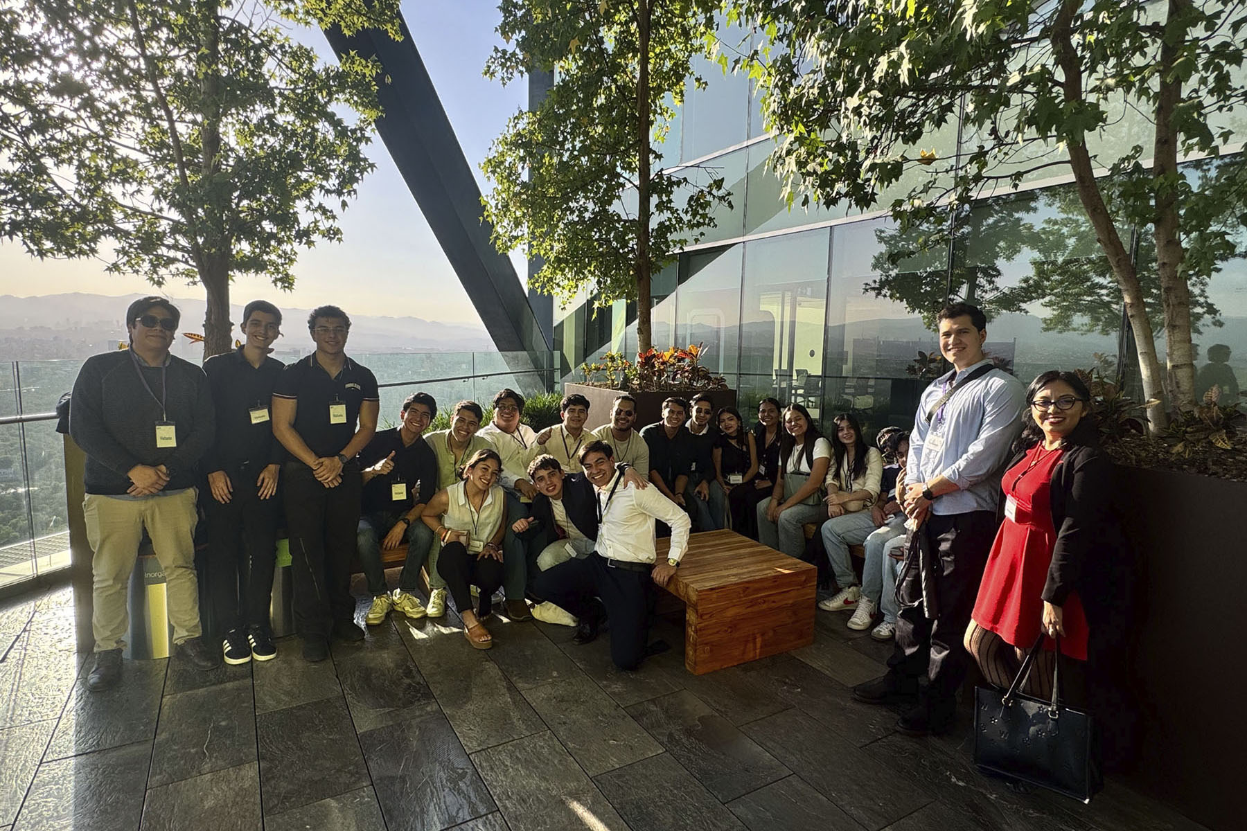 10 / 10 - Visitas Empresariales Actuaria 2025 10 / 10 - Visitas Empresariales Actuaria 2025