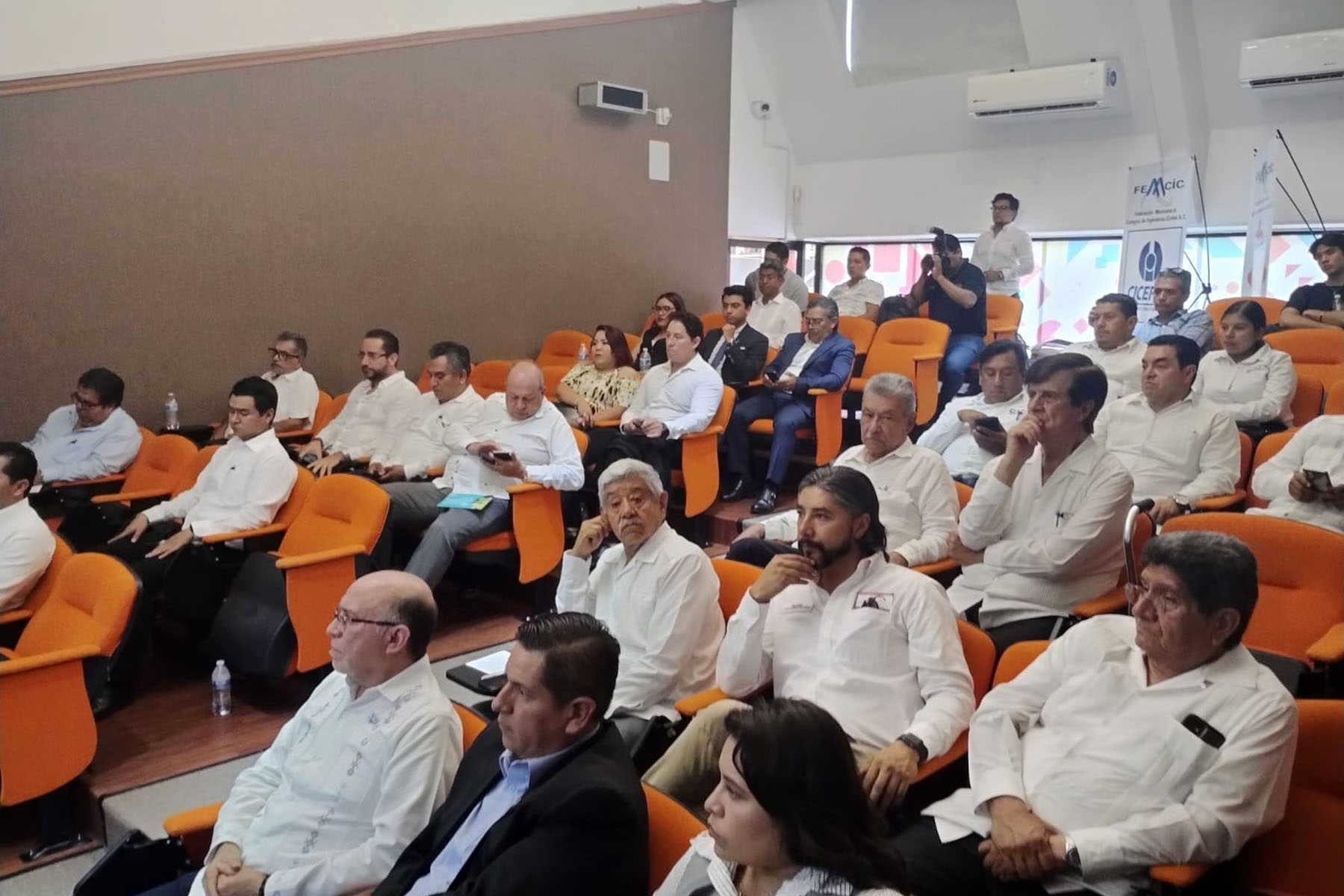 11 / 16 - Segunda Reunión Regional Centro-Oriente 2025 de la FEMCIC