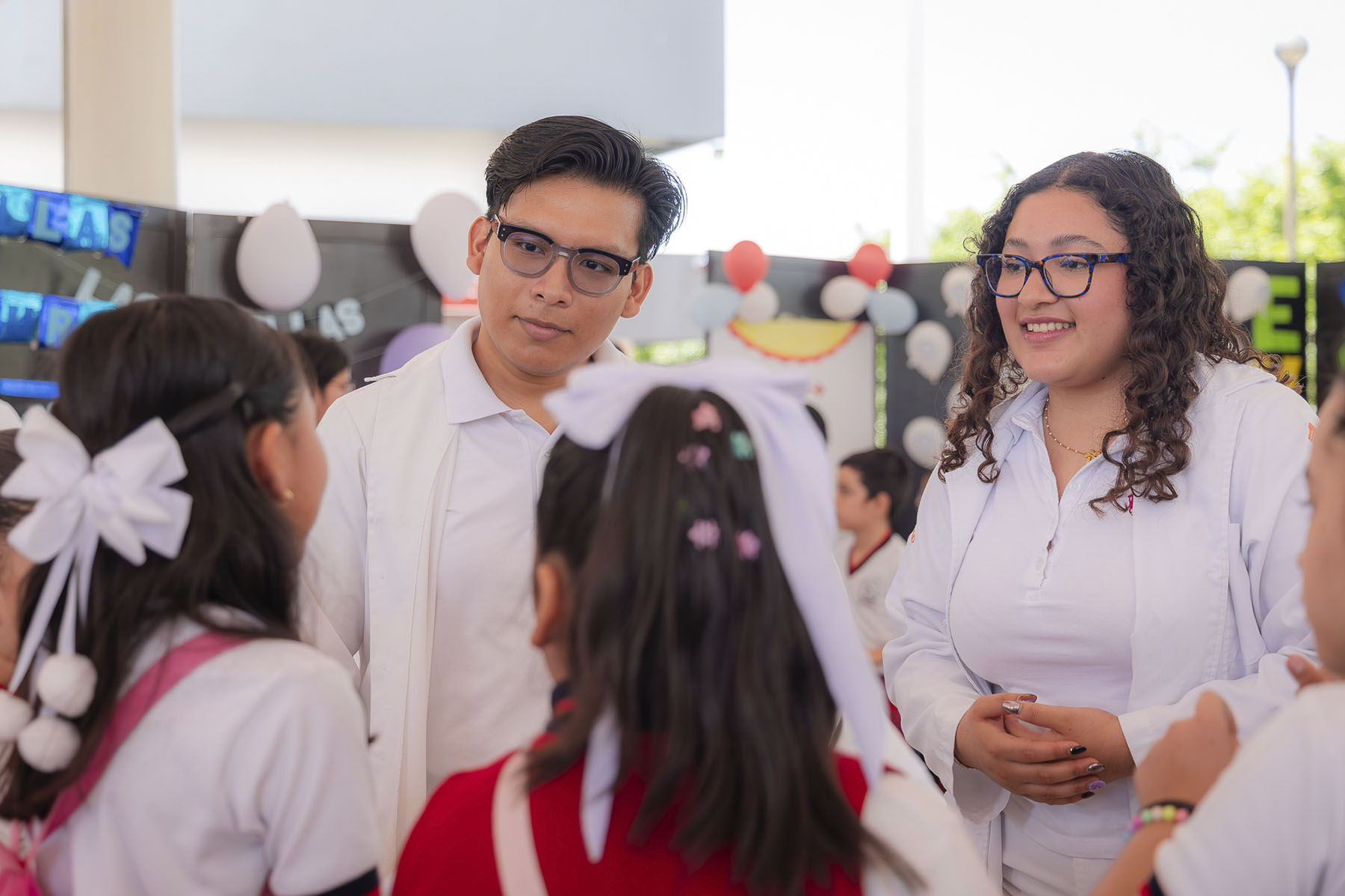 4 / 16 - La Escuela de Medicina Celebró la 3.ª Feria Binacional: Cuidando mi Salud Desde 4 / 16 - La Escuela de Medicina Celebró la 3.ª Feria Binacional: Cuidando mi Salud Desde