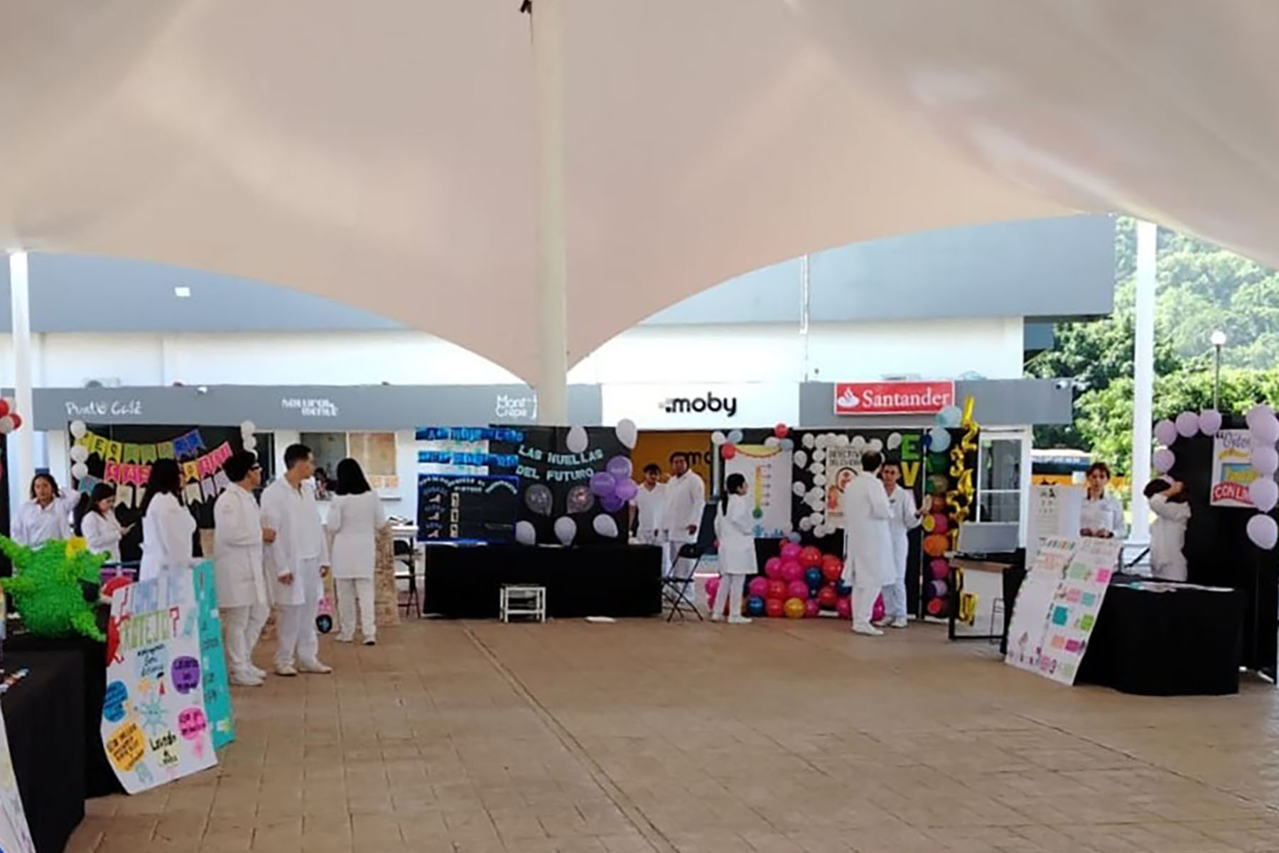 16 / 16 - La Escuela de Medicina Celebró la 3.ª Feria Binacional: Cuidando mi Salud Desde 16 / 16 - La Escuela de Medicina Celebró la 3.ª Feria Binacional: Cuidando mi Salud Desde