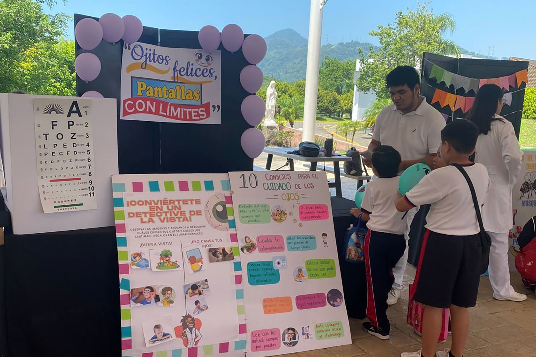 6 / 16 - La Escuela de Medicina Celebró la 3.ª Feria Binacional: Cuidando mi Salud Desde 6 / 16 - La Escuela de Medicina Celebró la 3.ª Feria Binacional: Cuidando mi Salud Desde