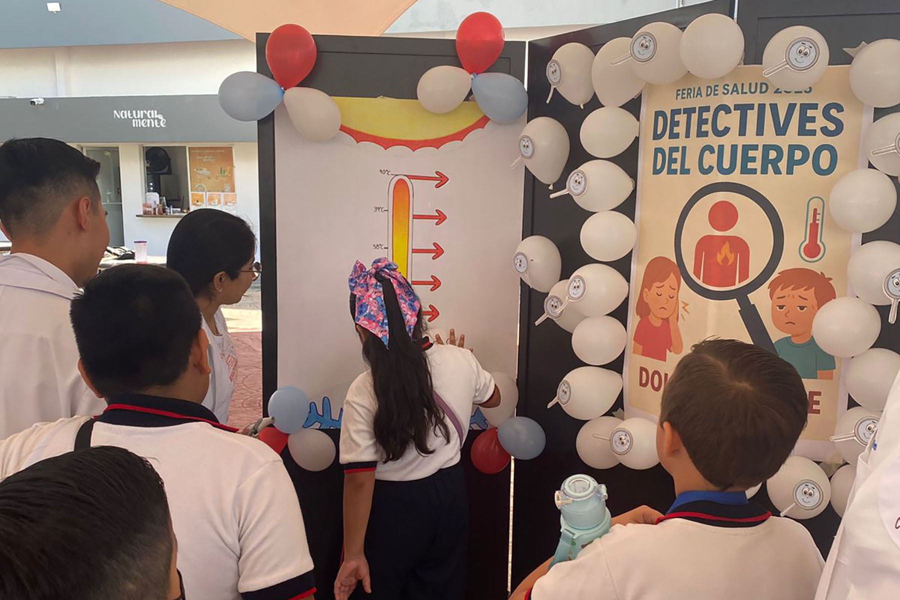 7 / 16 - La Escuela de Medicina Celebró la 3.ª Feria Binacional: Cuidando mi Salud Desde 7 / 16 - La Escuela de Medicina Celebró la 3.ª Feria Binacional: Cuidando mi Salud Desde