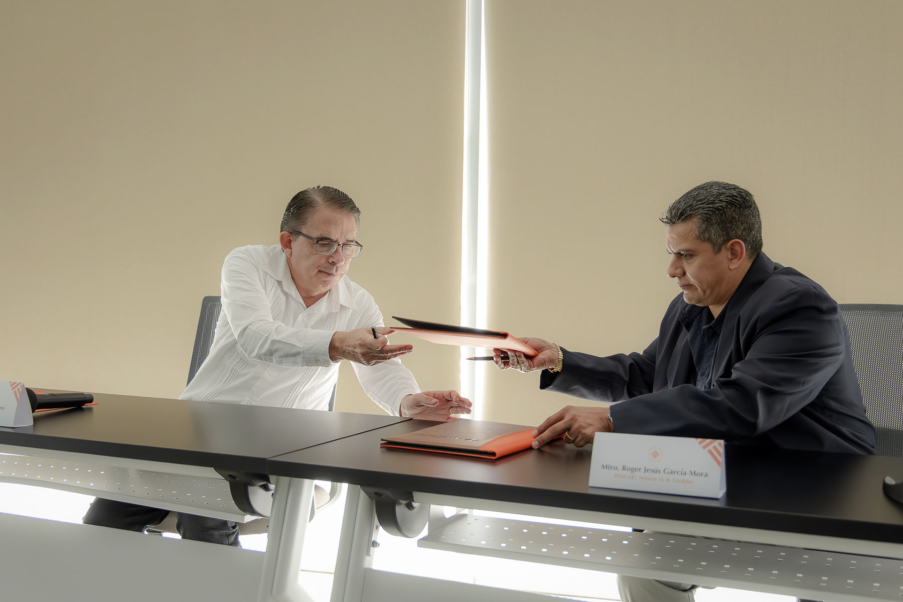 8 / 16 - Firma de Convenio de Colaboración con la Notaría 16 de Córdoba