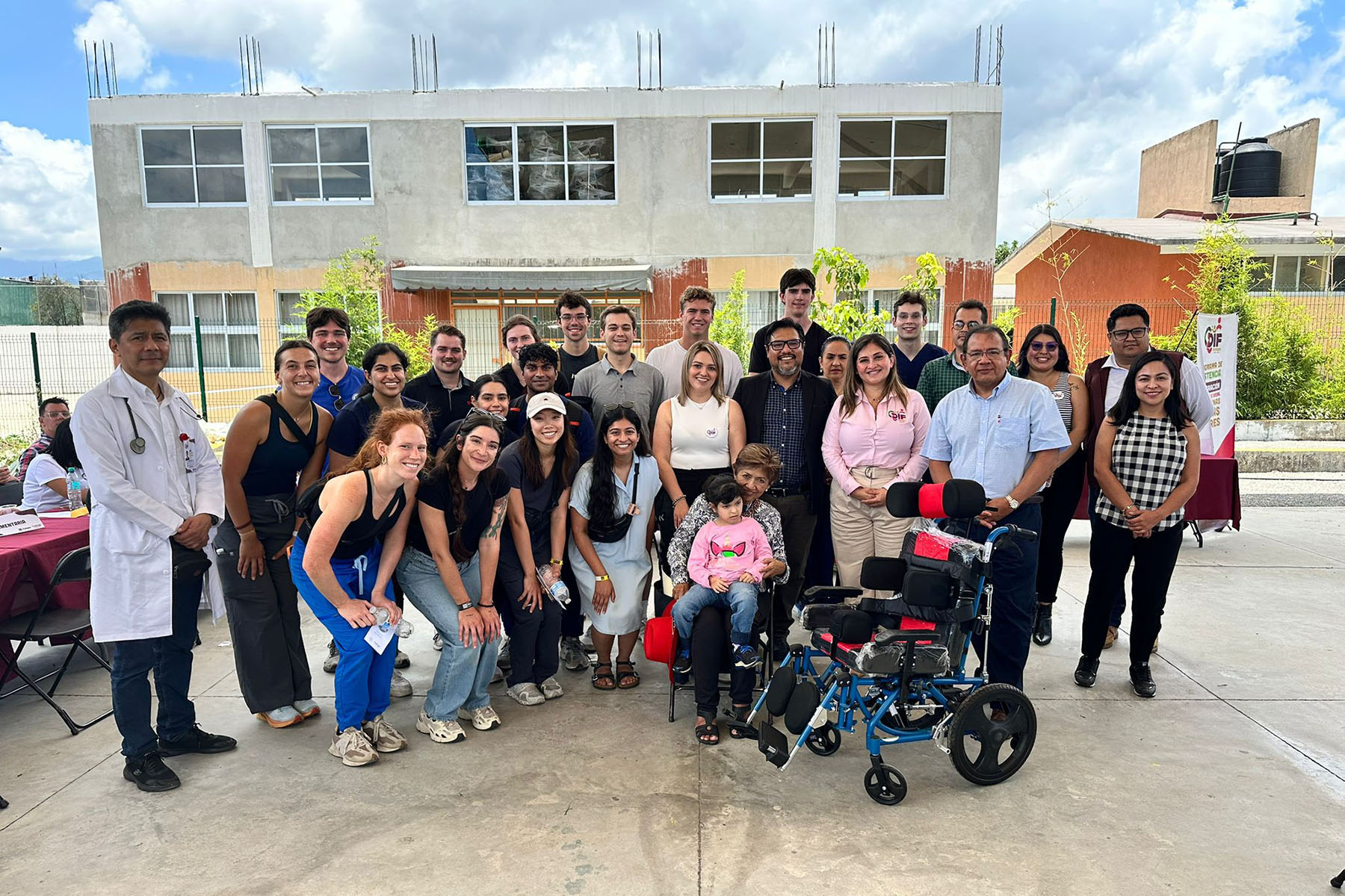 1 / 11 - Enfoque Integral del Sistema de Salud Mexicano con Perspectiva Cultural