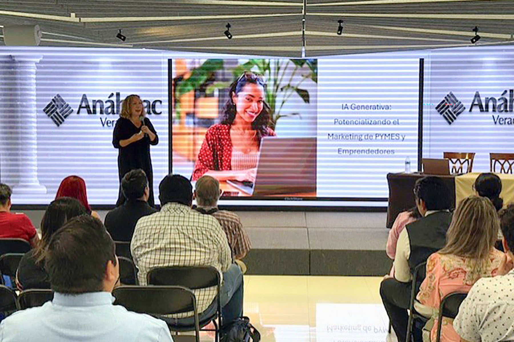 1 / 6 - Inteligencia Artificial Generativa: Potencializando el Marketing de PYMES y Emprendedores 1 / 6 - Inteligencia Artificial Generativa: Potencializando el Marketing de PYMES y Emprendedores