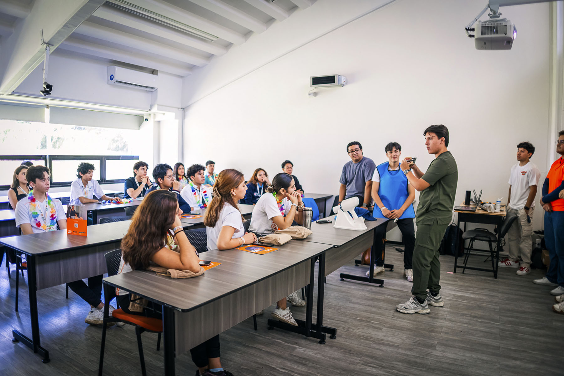 101 / 180 - Campus Visit 2025: Galería 101 / 180 - Campus Visit 2025: Galería