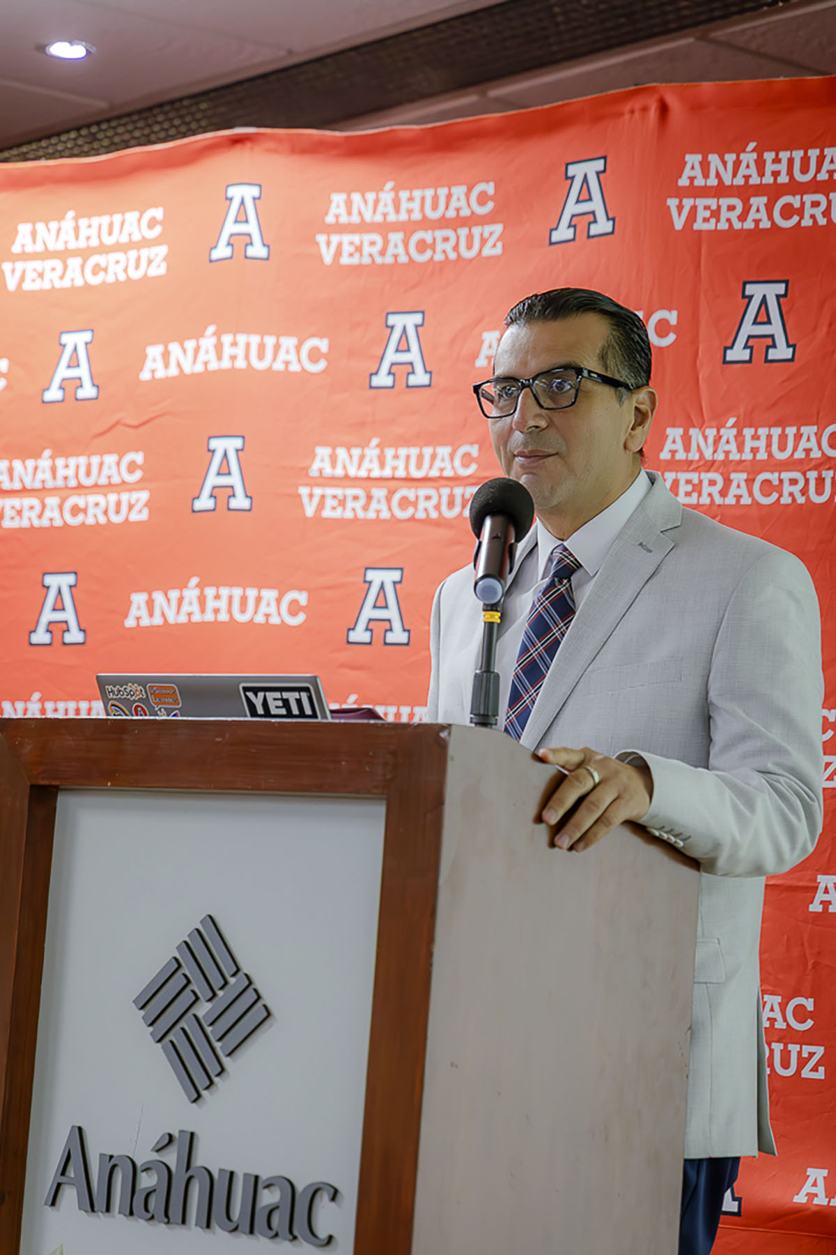 2 / 96 - Entrega de Cartas de Admisión: Galería 2 / 96 - Entrega de Cartas de Admisión: Galería