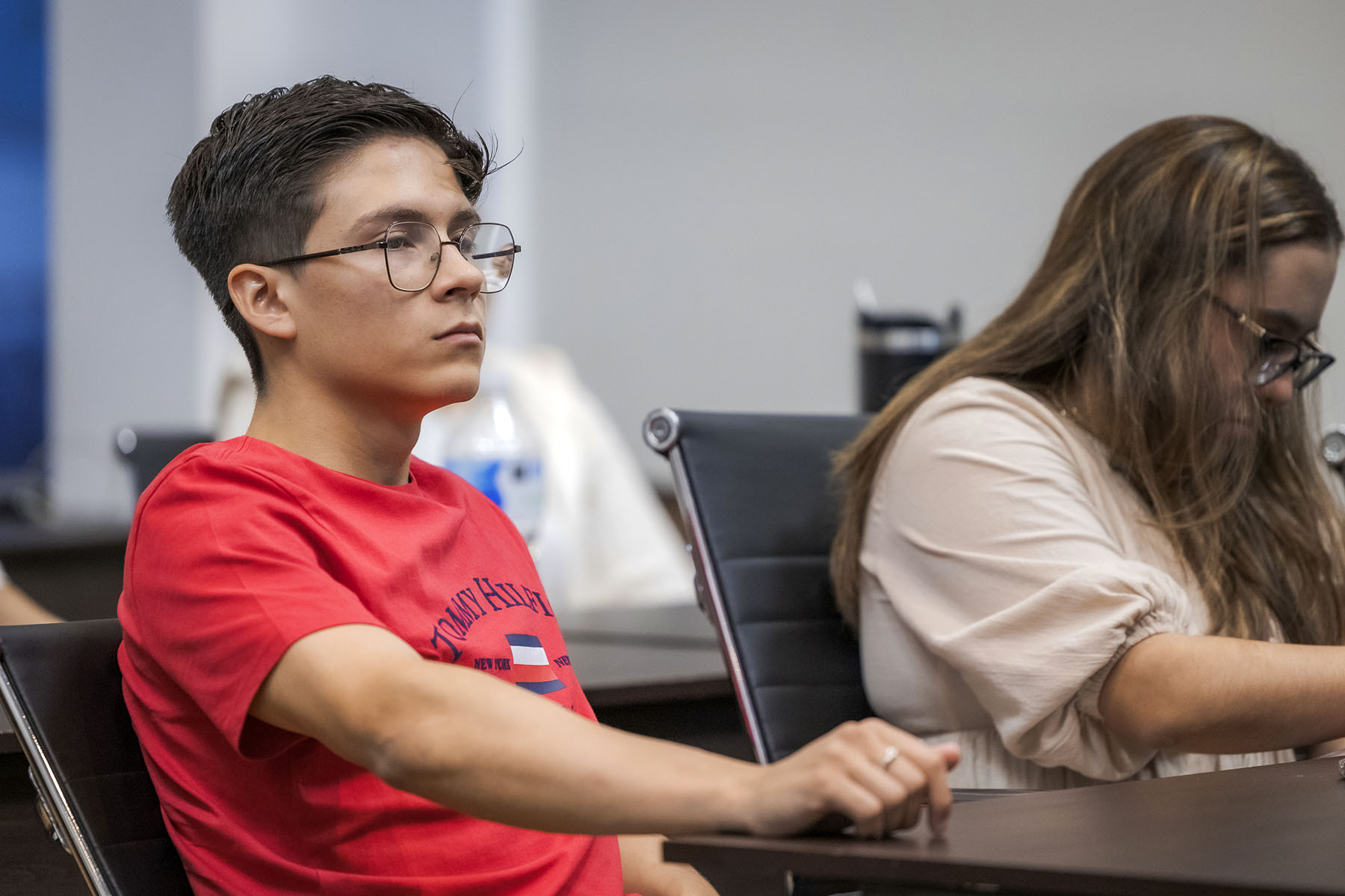 2 / 10 - Conferencia: La Inteligencia Artificial Generativa en la Enseñanza y la Práctica 2 / 10 - Conferencia: La Inteligencia Artificial Generativa en la Enseñanza y la Práctica