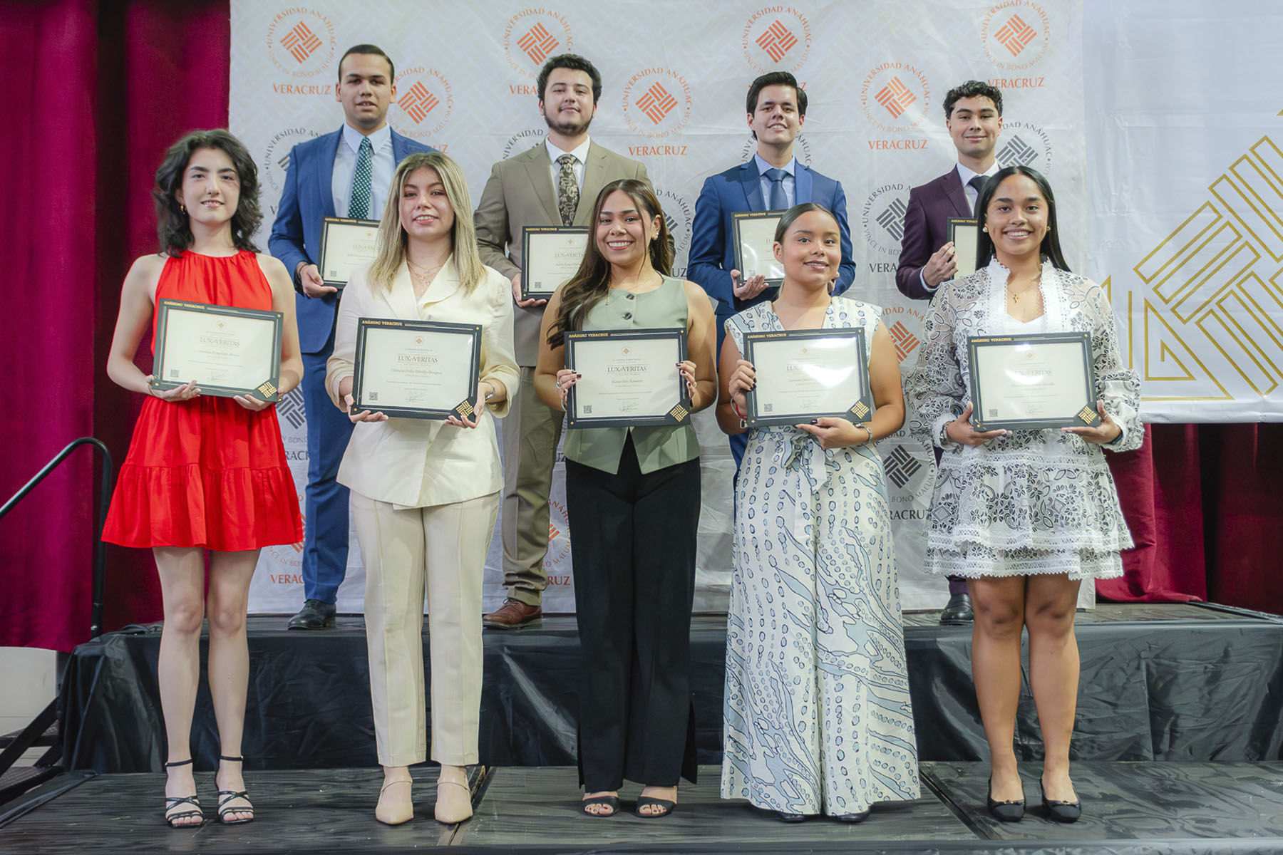 14 / 88 - Premios Lux et Veritas: Galería 14 / 88 - Premios Lux et Veritas: Galería