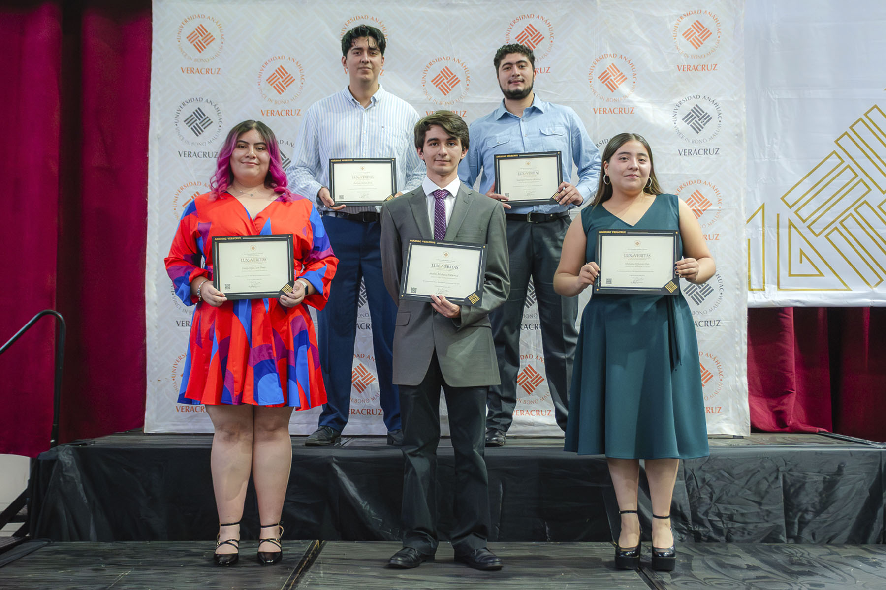 18 / 88 - Premios Lux et Veritas: Galería 18 / 88 - Premios Lux et Veritas: Galería