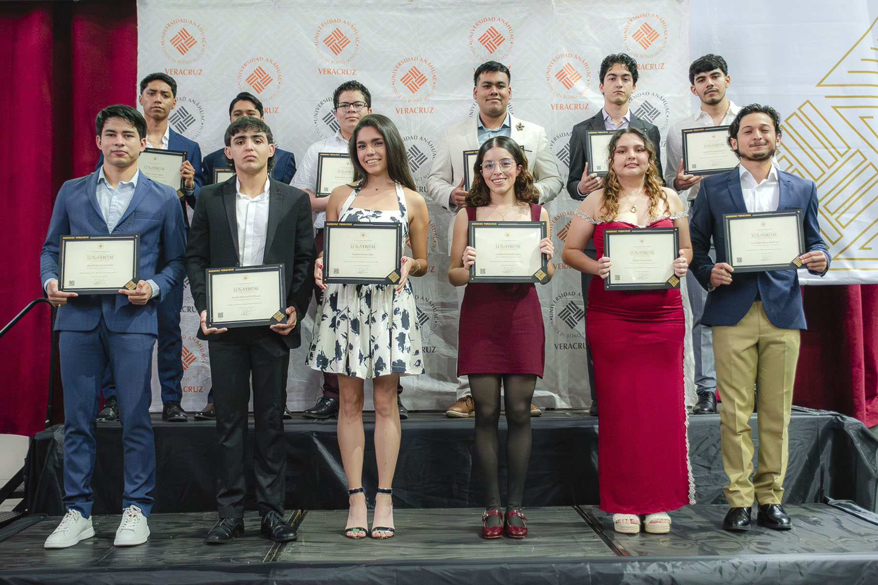 21 / 88 - Premios Lux et Veritas: Galería 21 / 88 - Premios Lux et Veritas: Galería