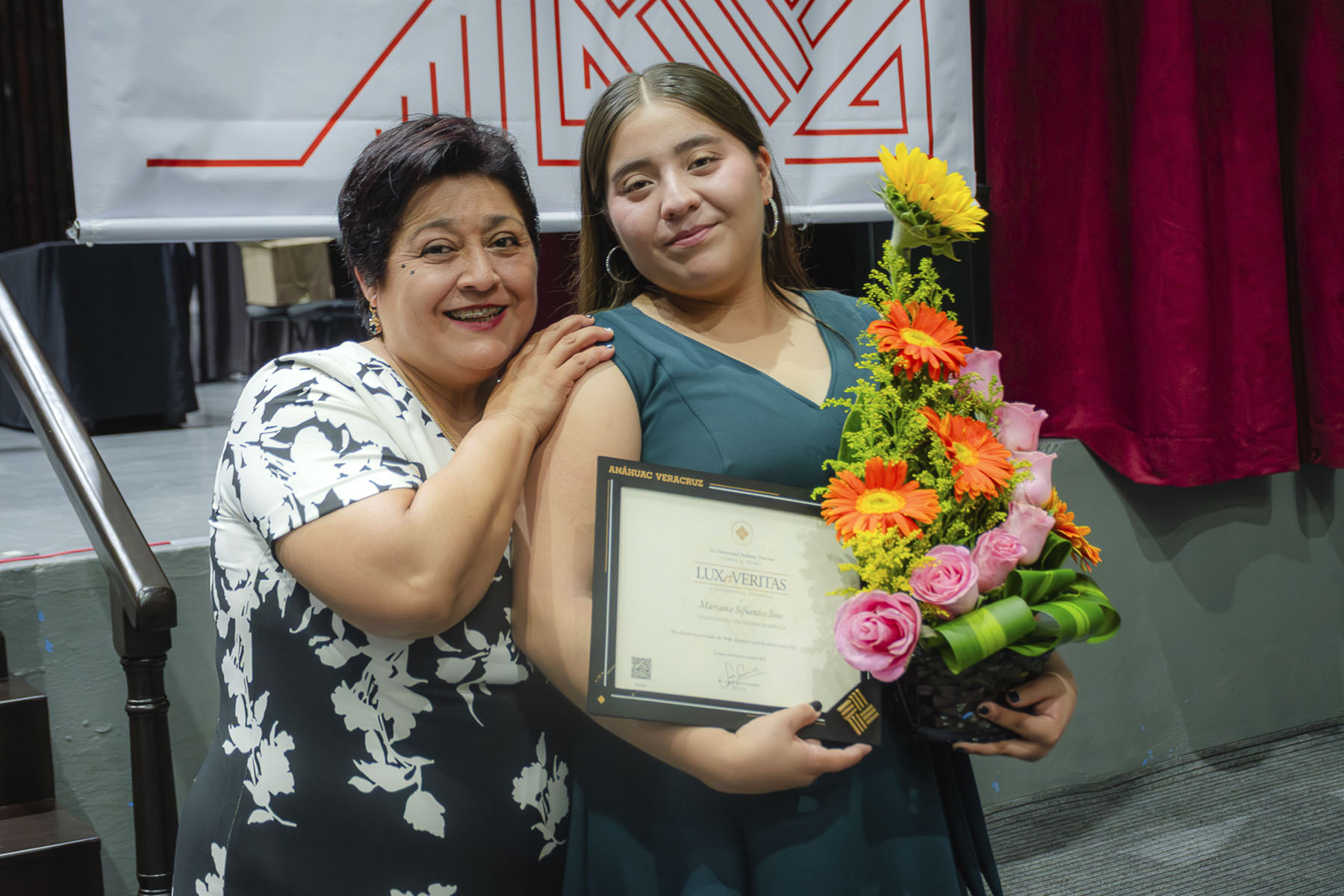 46 / 88 - Premios Lux et Veritas: Galería 46 / 88 - Premios Lux et Veritas: Galería