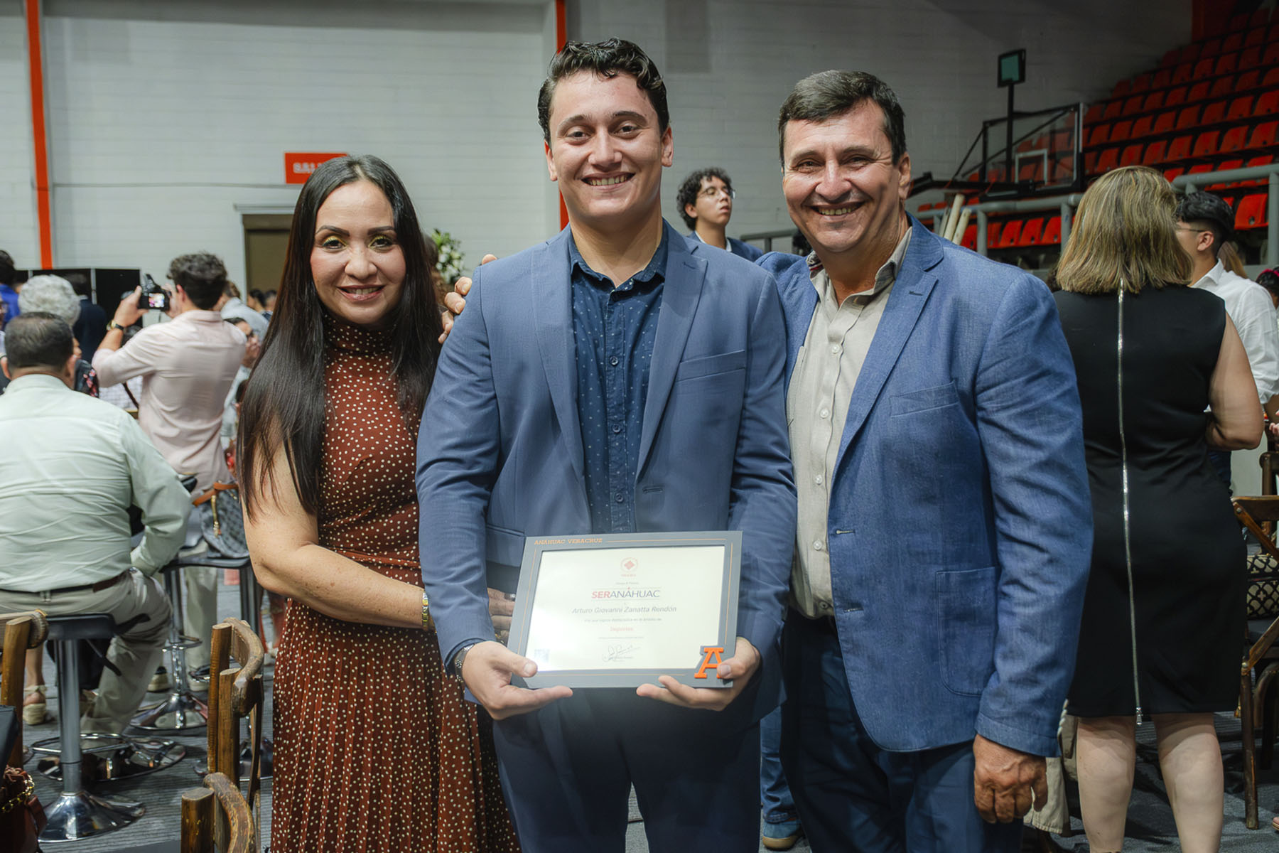 47 / 88 - Premios Lux et Veritas: Galería 47 / 88 - Premios Lux et Veritas: Galería