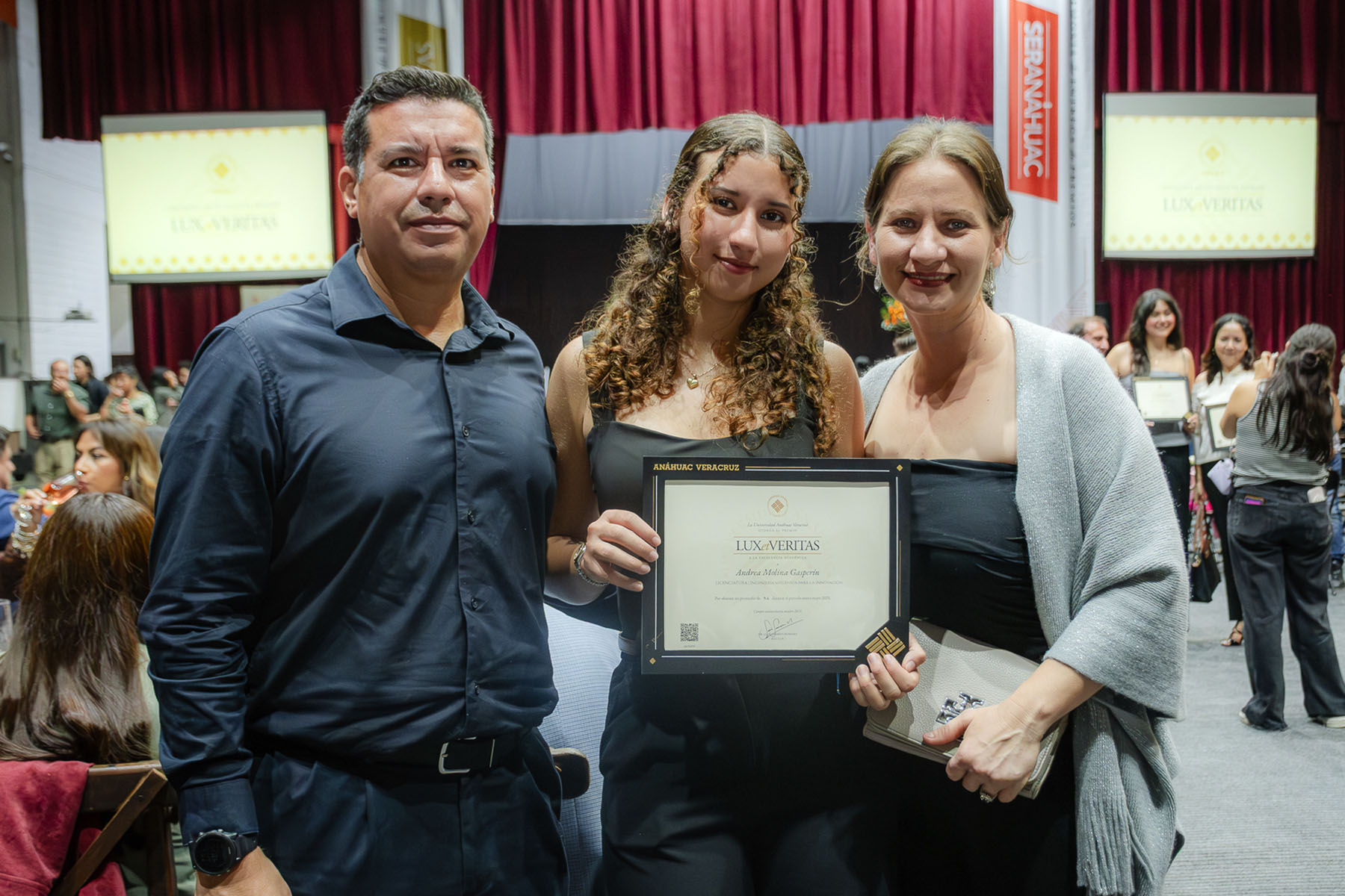 59 / 88 - Premios Lux et Veritas: Galería 59 / 88 - Premios Lux et Veritas: Galería