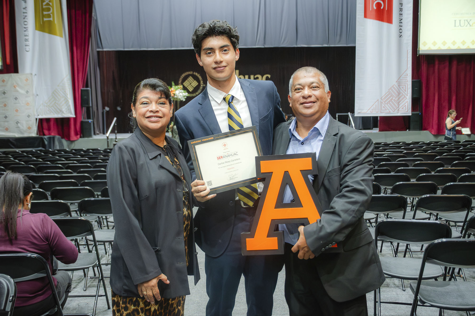 69 / 88 - Premios Lux et Veritas: Galería 69 / 88 - Premios Lux et Veritas: Galería