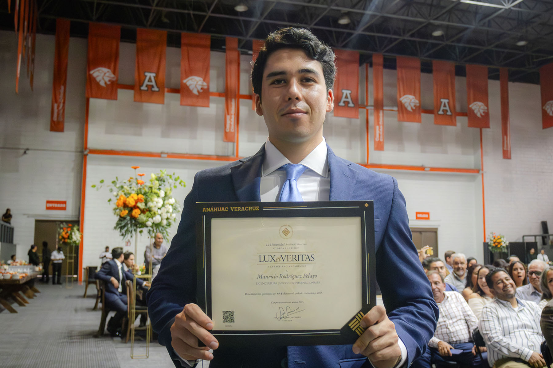 9 / 88 - Premios Lux et Veritas: Galería 9 / 88 - Premios Lux et Veritas: Galería