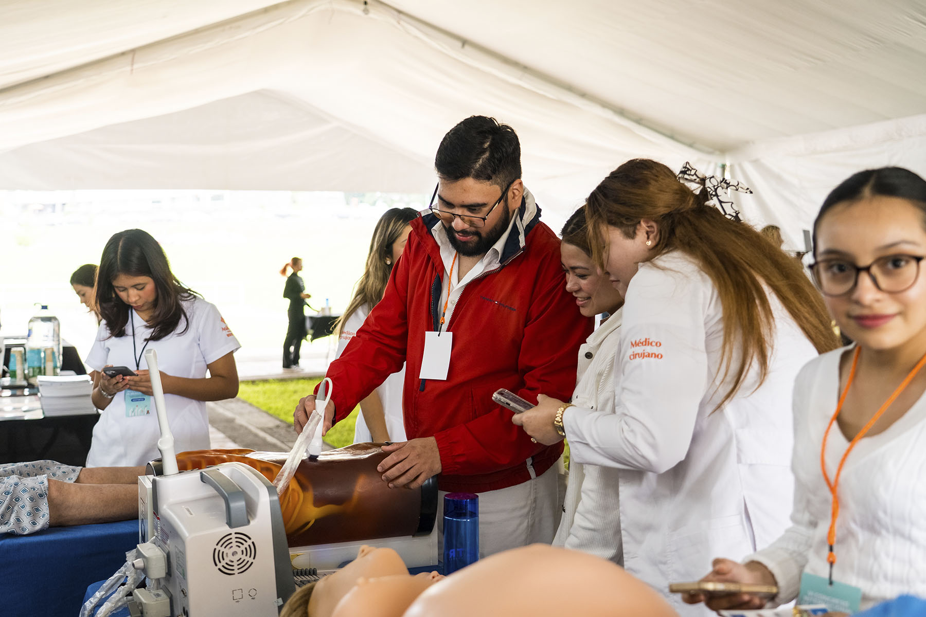 28 / 135 - Día Uno 28 / 135 - Día Uno