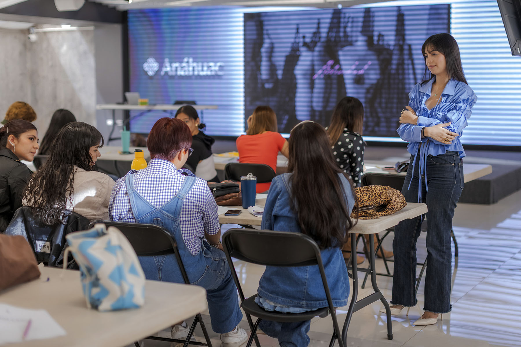 15 / 20 - Día del Diseñador de Moda 15 / 20 - Día del Diseñador de Moda