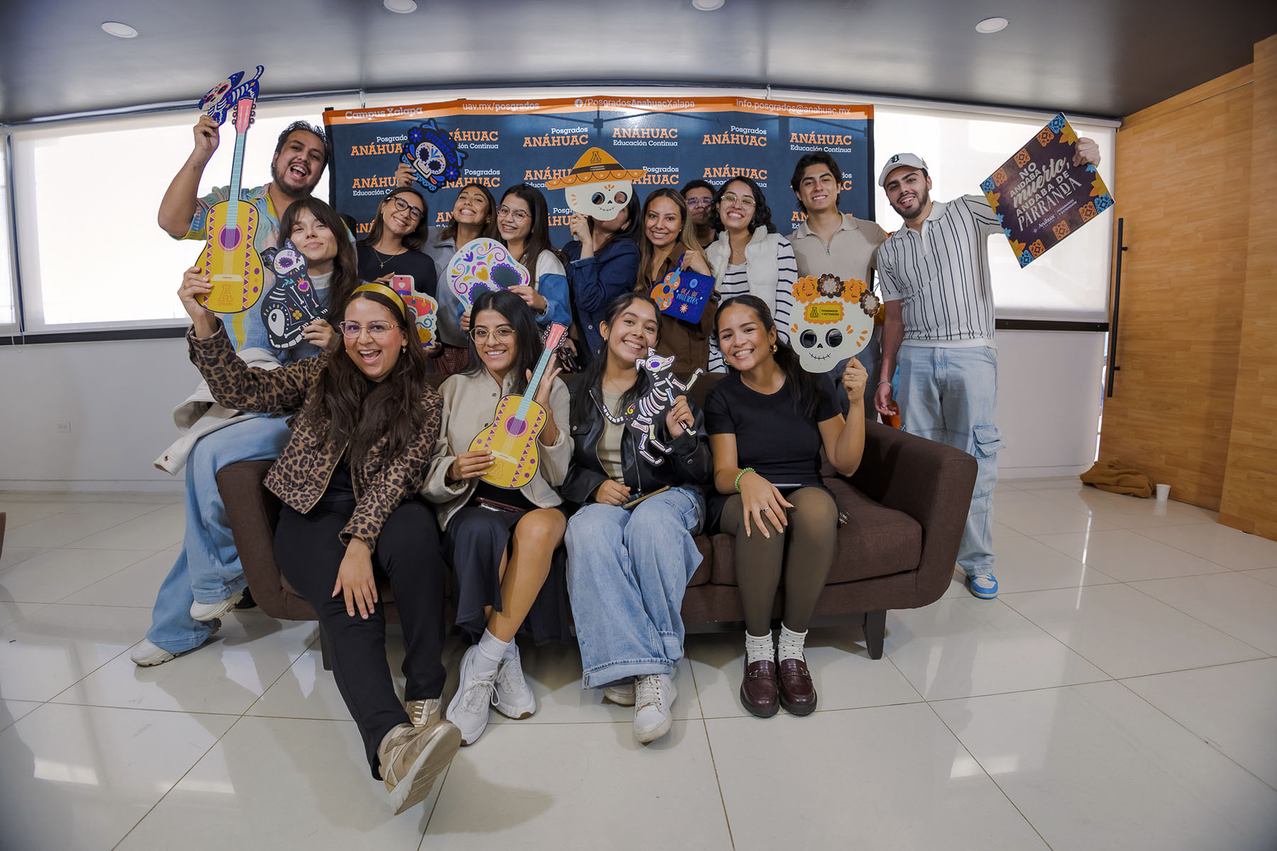 48 / 50 - Festín de Día de muertos Posgrados 48 / 50 - Festín de Día de muertos Posgrados