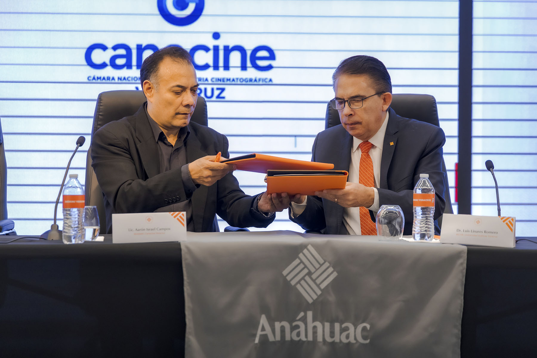 6 / 15 - Firma de Convenio con CANACINE Veracruz 6 / 15 - Firma de Convenio con CANACINE Veracruz