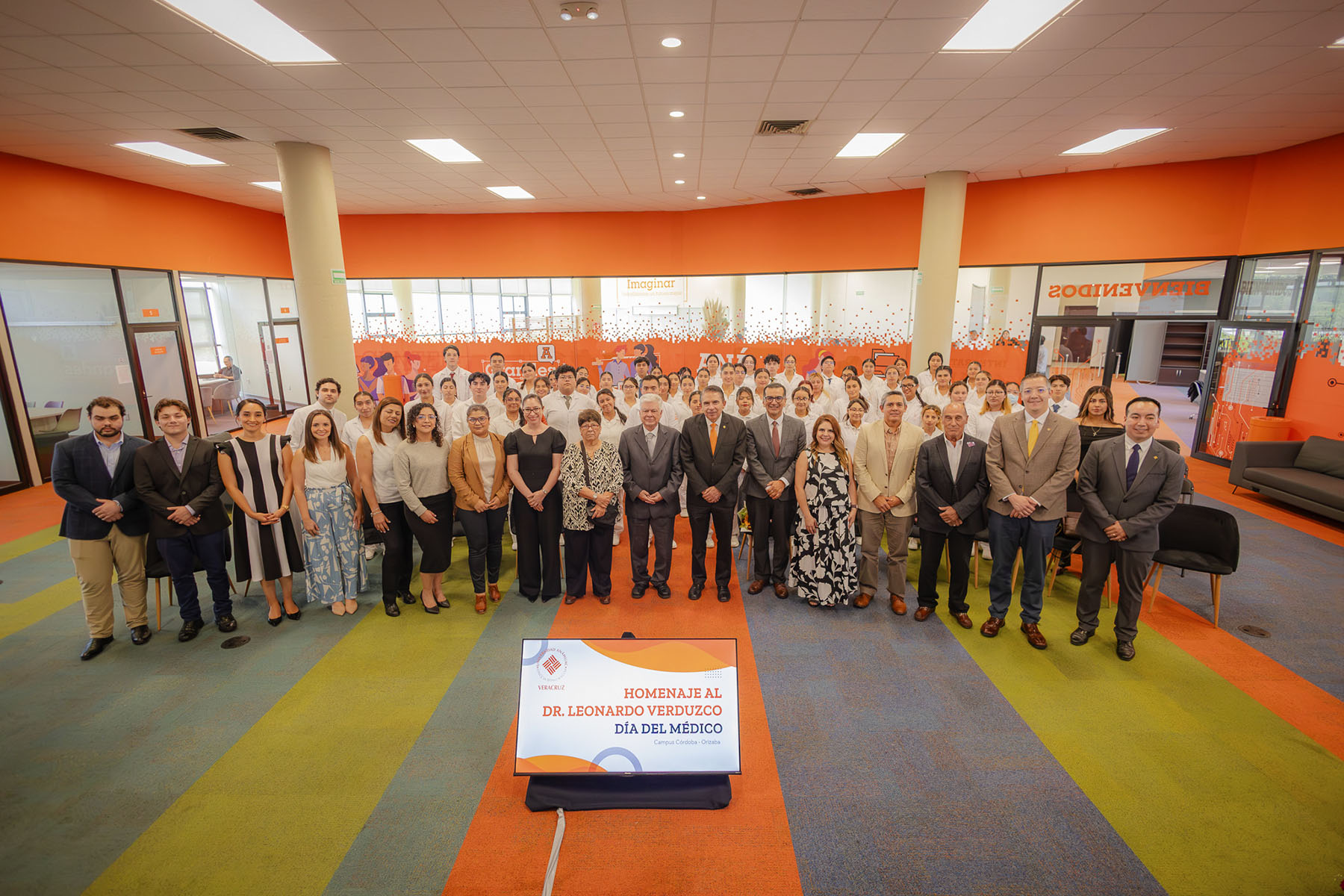 30 / 40 - Homenaje al Dr. Leonardo Verduzco Rodríguez en el Marco del Día del Médico 30 / 40 - Homenaje al Dr. Leonardo Verduzco Rodríguez en el Marco del Día del Médico