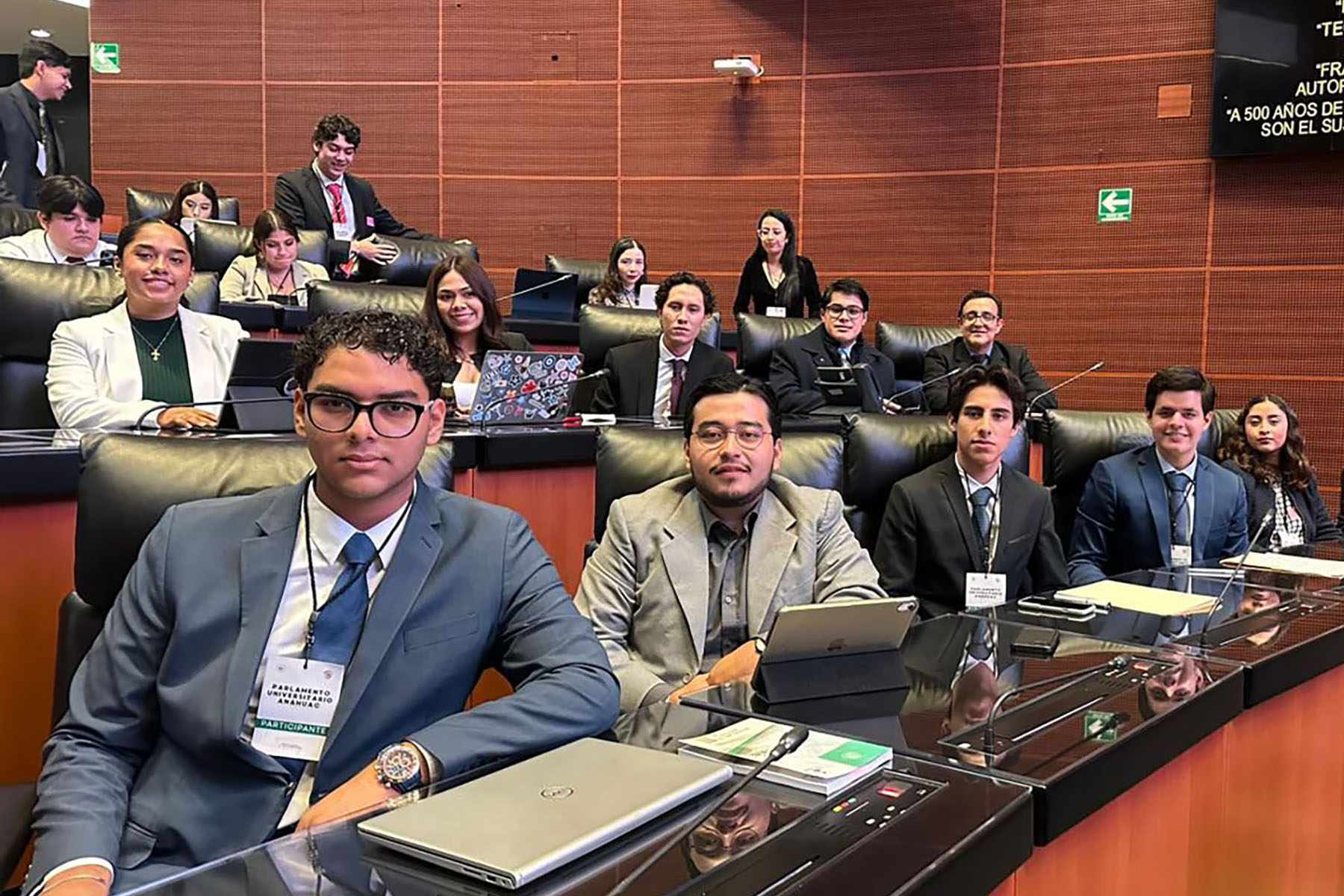 6 / 10 - Primer Parlamento Universitario de la Red Anáhuac en el Senado de la República 6 / 10 - Primer Parlamento Universitario de la Red Anáhuac en el Senado de la República