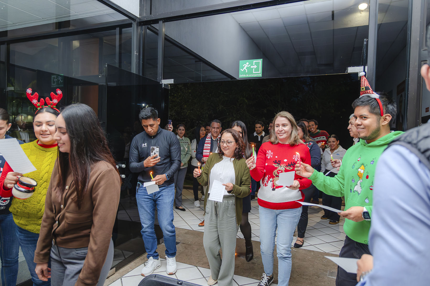 5 / 32 - Christmas Break de Posgrados 5 / 32 - Christmas Break de Posgrados