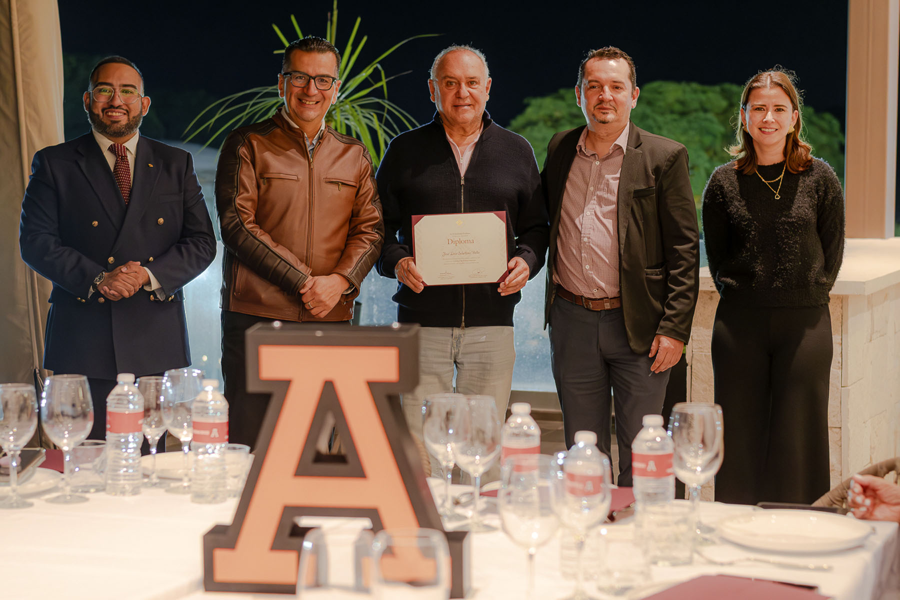 14 / 32 - Clausura del Curso en Cultura y Cata de Vinos Franceses 14 / 32 - Clausura del Curso en Cultura y Cata de Vinos Franceses