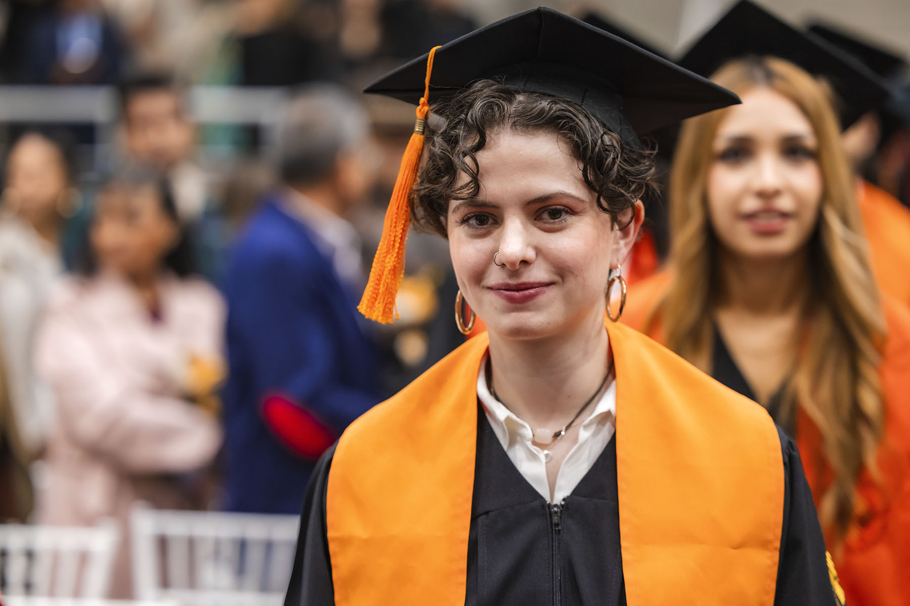 4 / 87 - Ceremonia Solemne de Conferimiento de Grado 4 / 87 - Ceremonia Solemne de Conferimiento de Grado