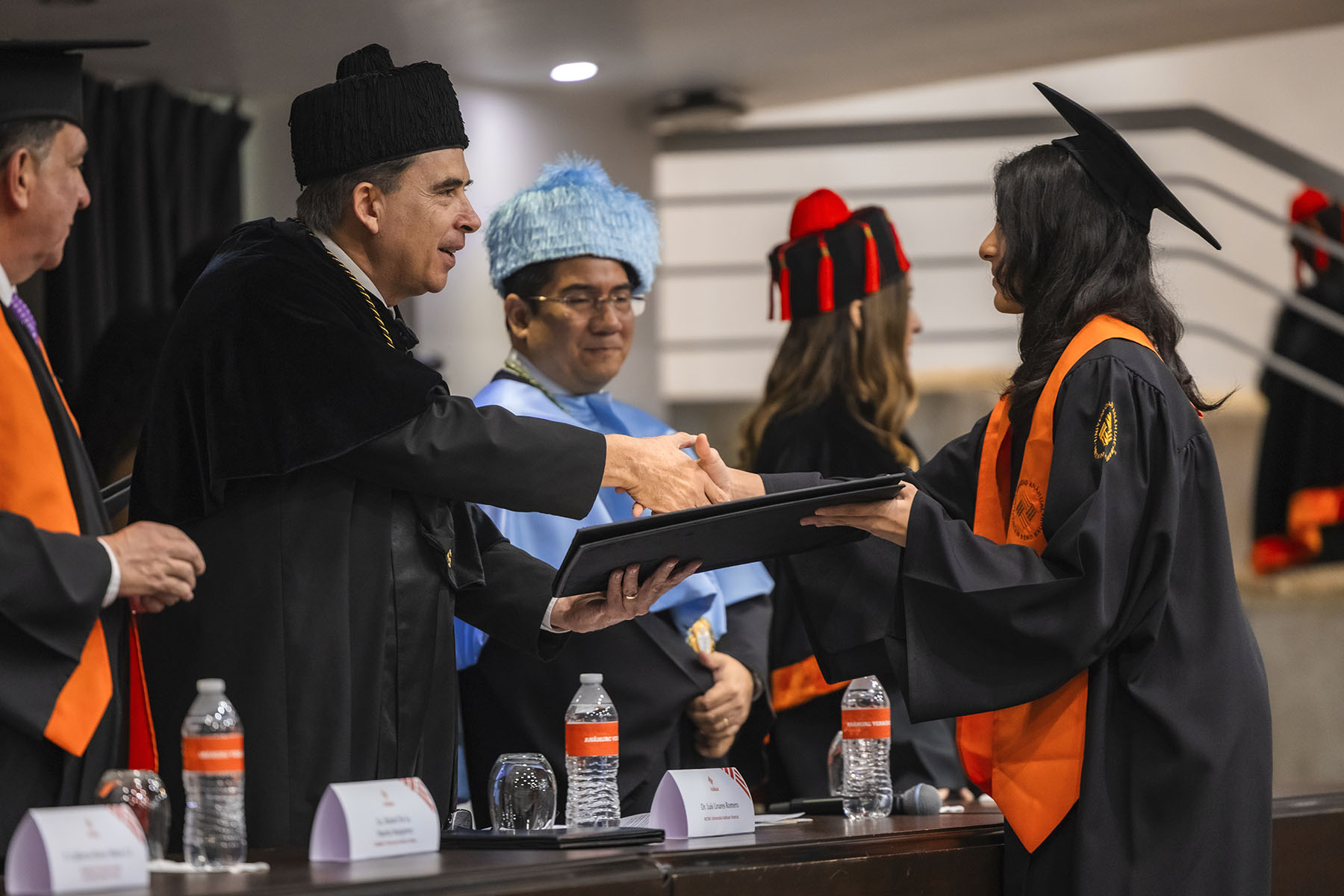 13 / 87 - Ceremonia Solemne de Conferimiento de Grado 13 / 87 - Ceremonia Solemne de Conferimiento de Grado