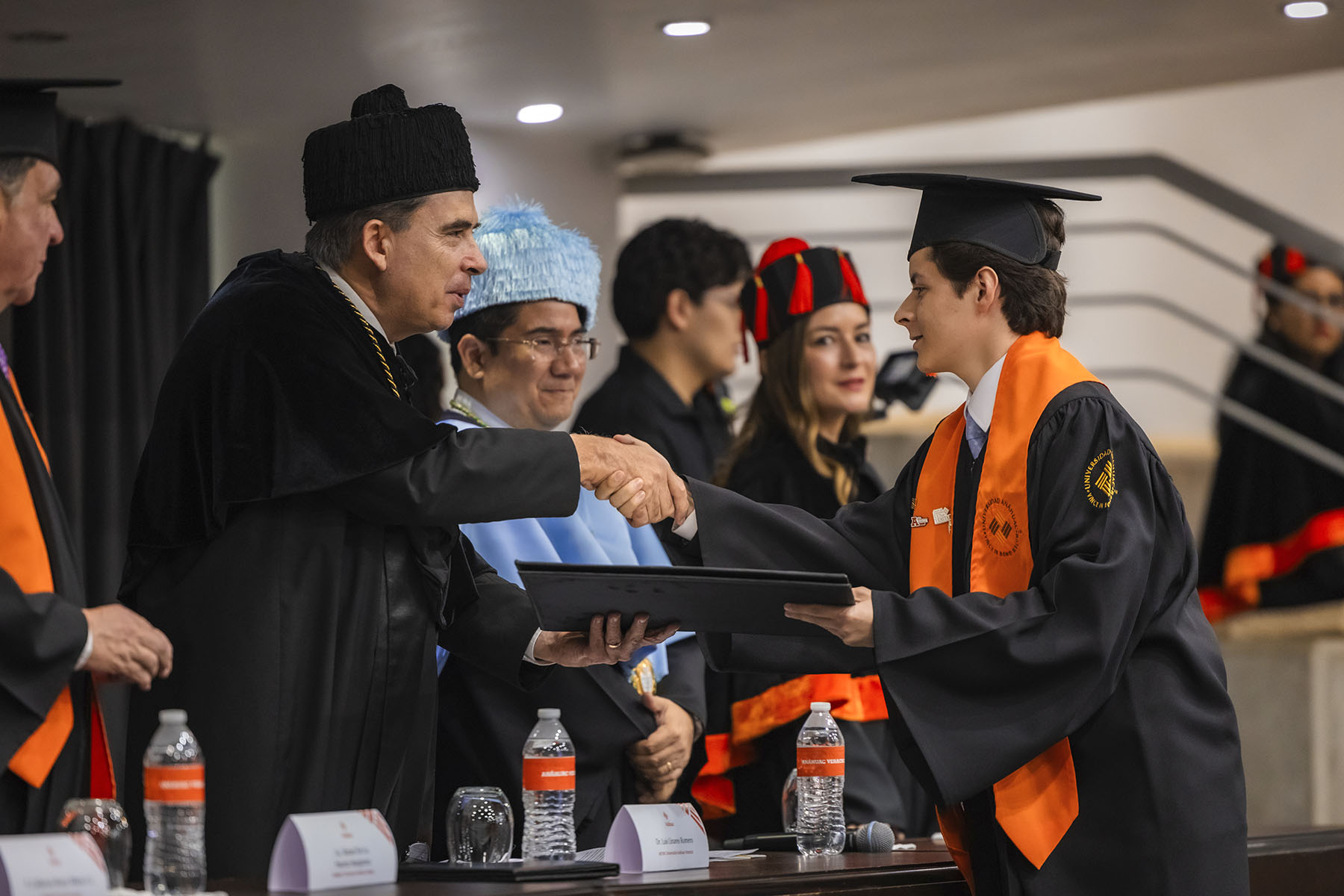 14 / 87 - Ceremonia Solemne de Conferimiento de Grado 14 / 87 - Ceremonia Solemne de Conferimiento de Grado