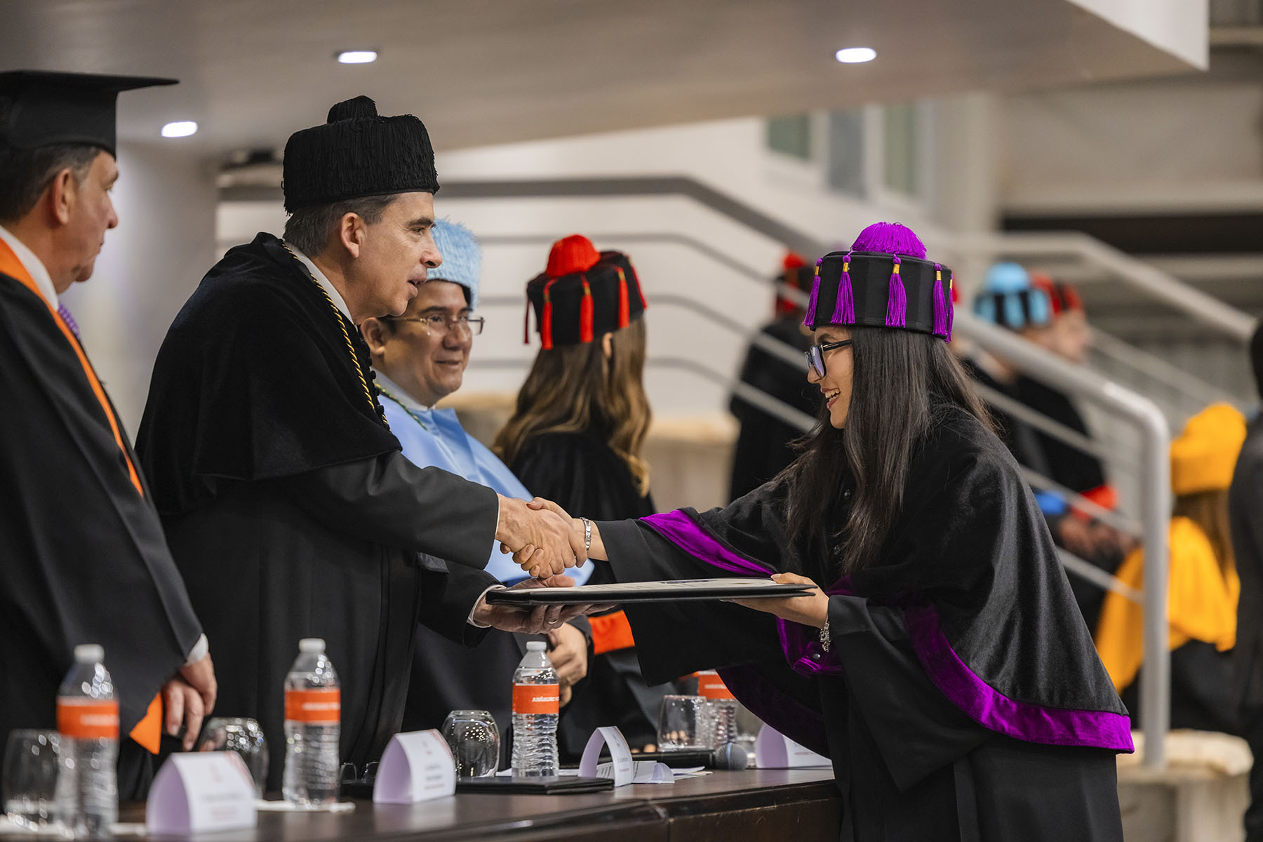 25 / 87 - Ceremonia Solemne de Conferimiento de Grado 25 / 87 - Ceremonia Solemne de Conferimiento de Grado