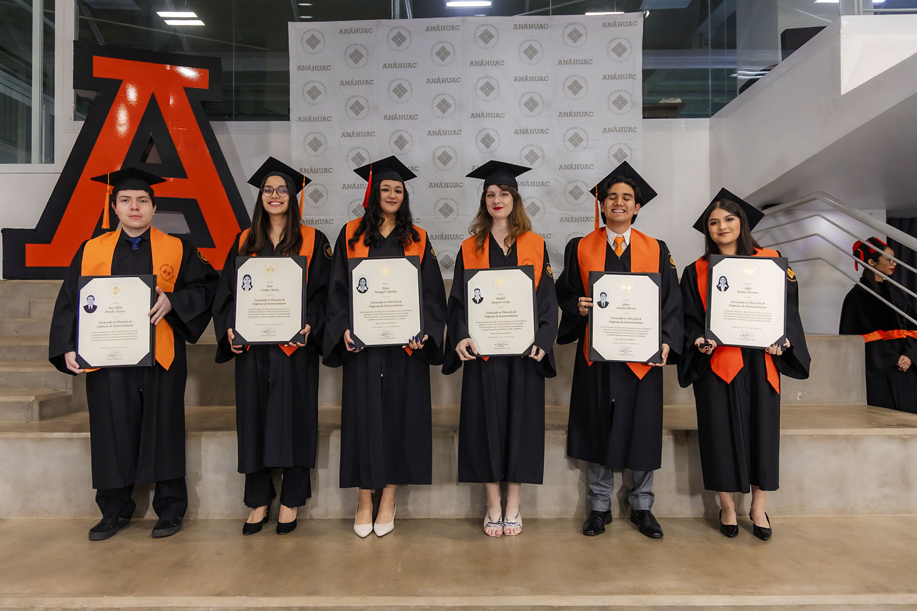76 / 87 - Ceremonia Solemne de Conferimiento de Grado 76 / 87 - Ceremonia Solemne de Conferimiento de Grado
