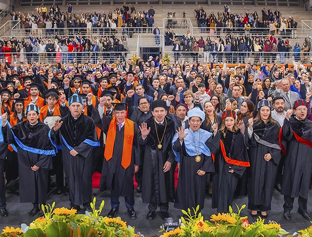 Ceremonia Solemne de Conferimiento de Grado