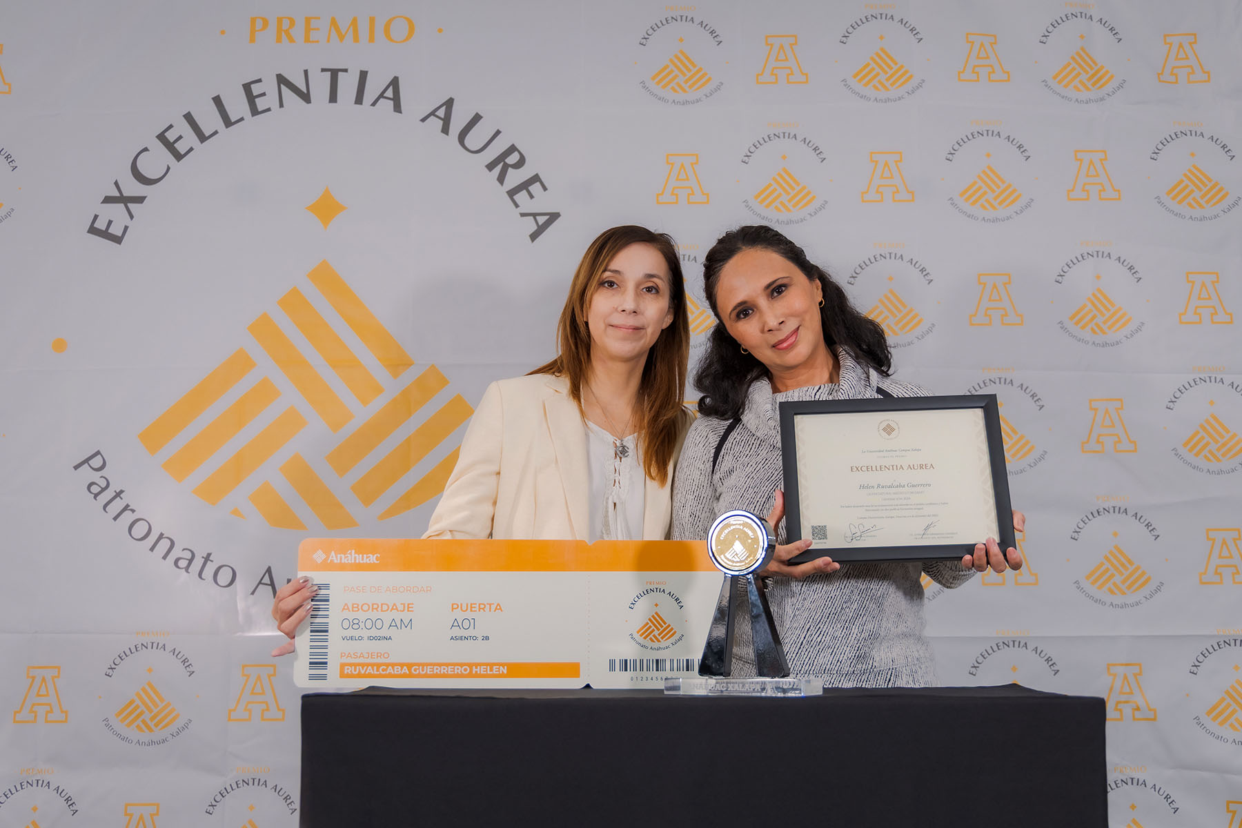 40 / 53 - La Excelencia que Trasciende: Entrega del Premio Excellentia Aurea en el Campus Xalapa 40 / 53 - La Excelencia que Trasciende: Entrega del Premio Excellentia Aurea en el Campus Xalapa