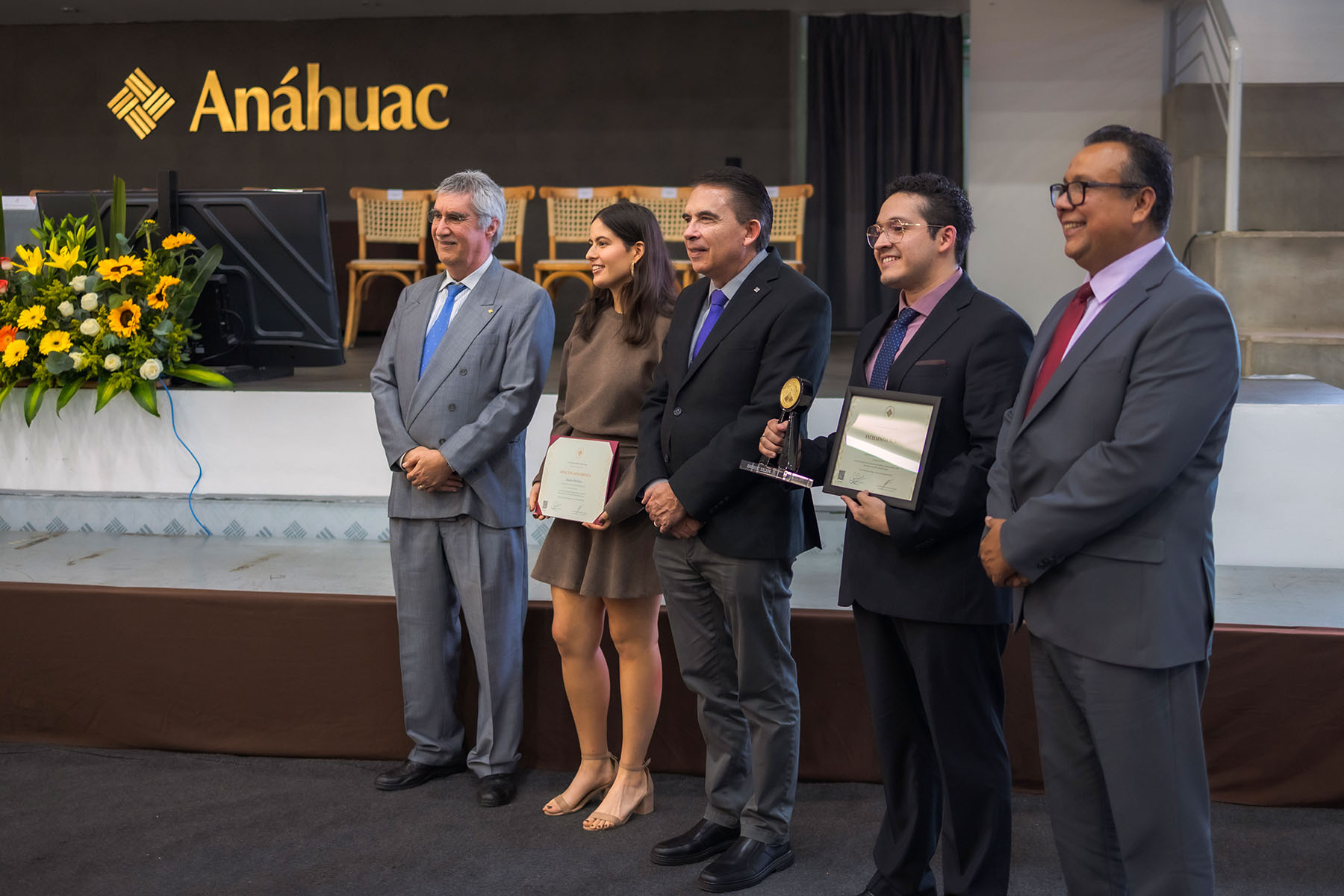 52 / 53 - La Excelencia que Trasciende: Entrega del Premio Excellentia Aurea en el Campus Xalapa 52 / 53 - La Excelencia que Trasciende: Entrega del Premio Excellentia Aurea en el Campus Xalapa