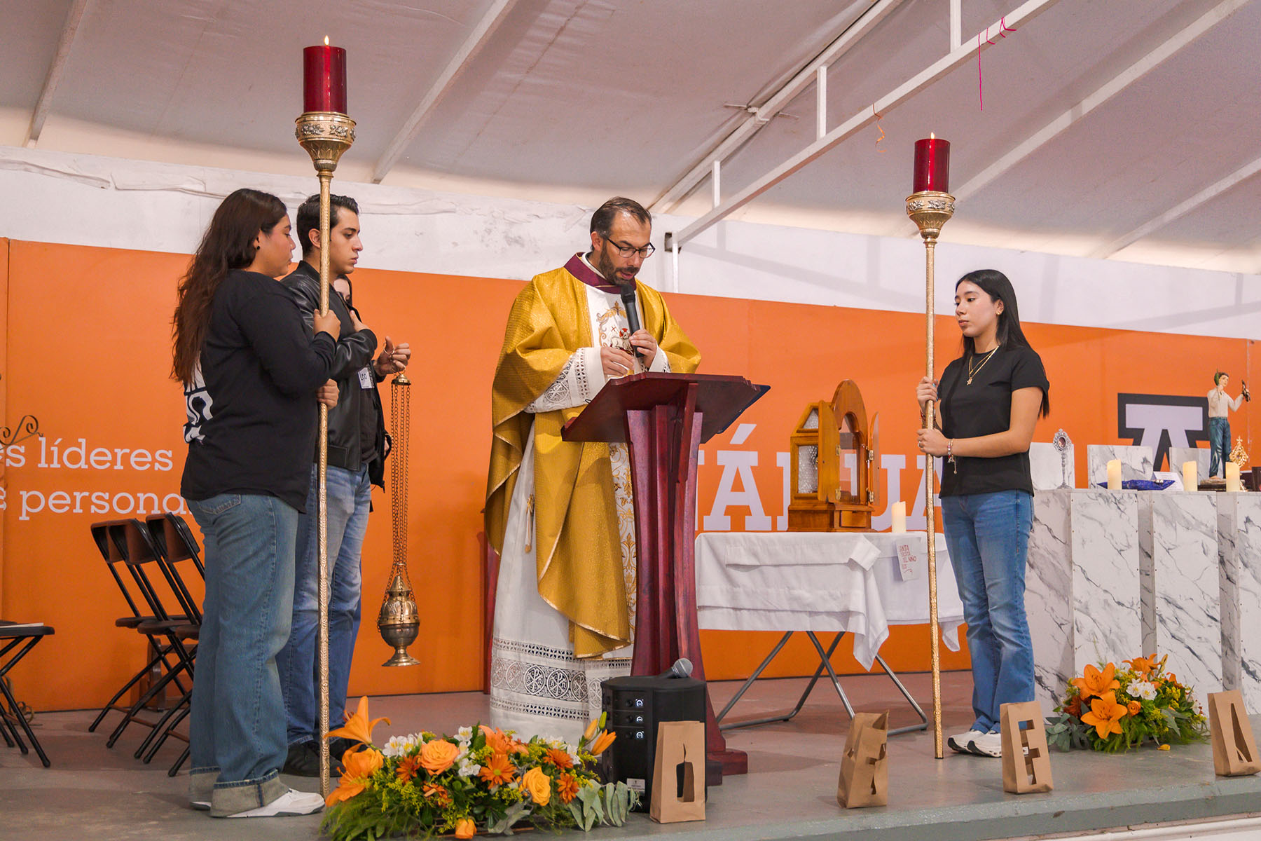 10 / 30 - Faith Fest: una Experiencia de Fe, Alegría y Formación Integral 10 / 30 - Faith Fest: una Experiencia de Fe, Alegría y Formación Integral