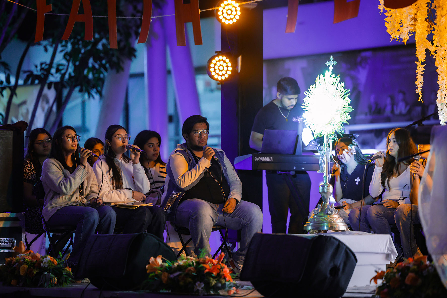 20 / 30 - Faith Fest: una Experiencia de Fe, Alegría y Formación Integral 20 / 30 - Faith Fest: una Experiencia de Fe, Alegría y Formación Integral