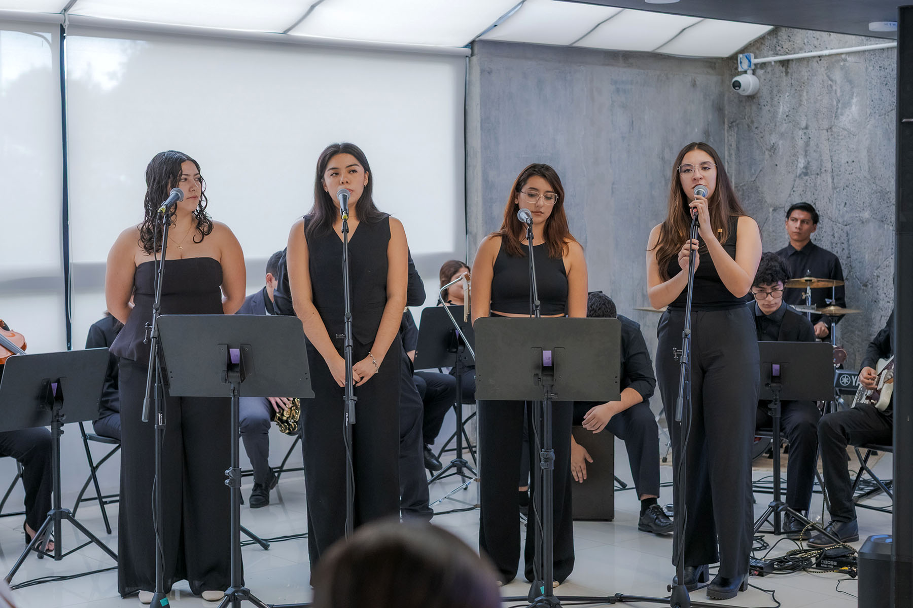 5 / 22 - Homenaje al Dr. Luis Manuel Flores Frías en el Marco del Día del Médico 5 / 22 - Homenaje al Dr. Luis Manuel Flores Frías en el Marco del Día del Médico