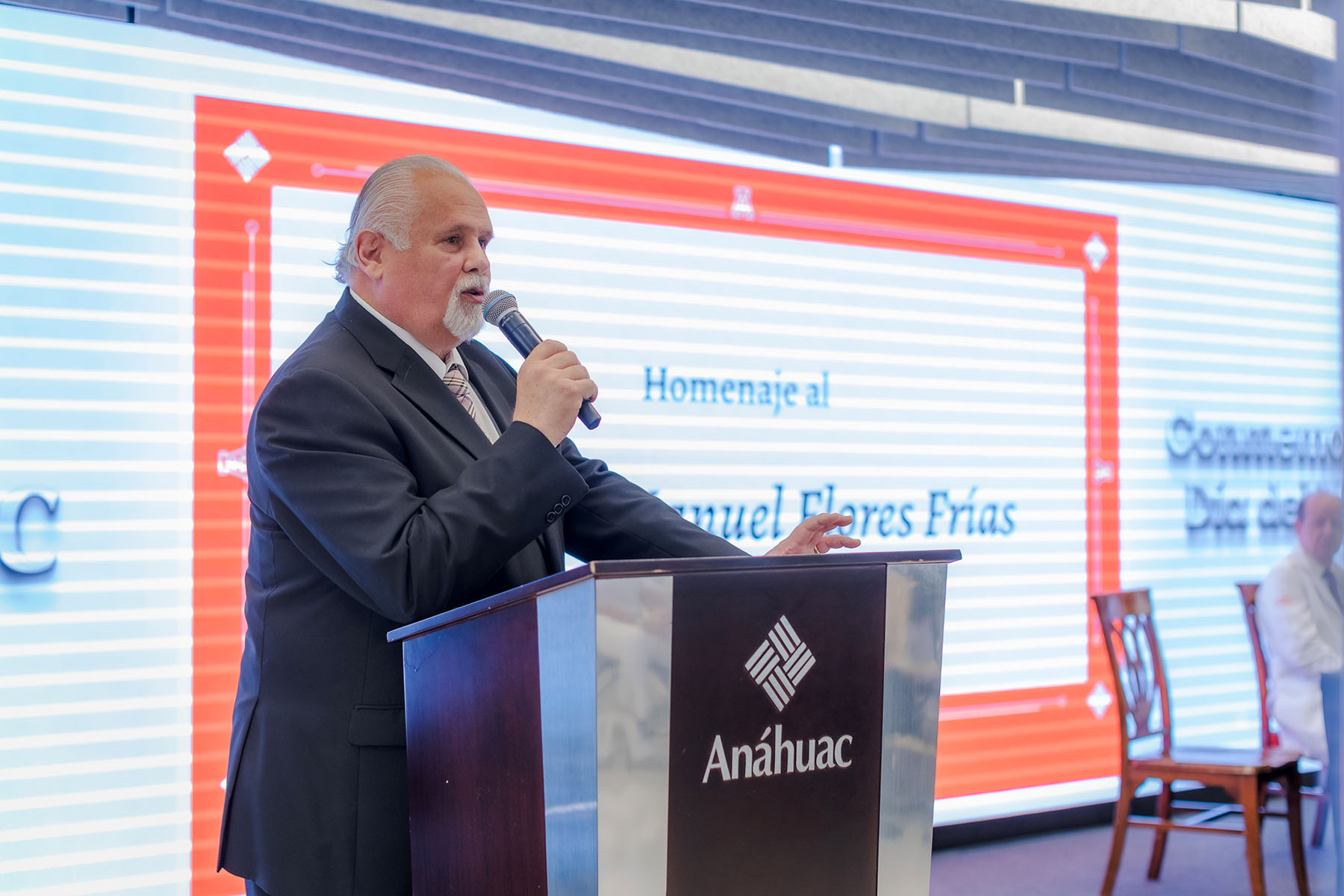 18 / 22 - Homenaje al Dr. Luis Manuel Flores Frías en el Marco del Día del Médico 18 / 22 - Homenaje al Dr. Luis Manuel Flores Frías en el Marco del Día del Médico