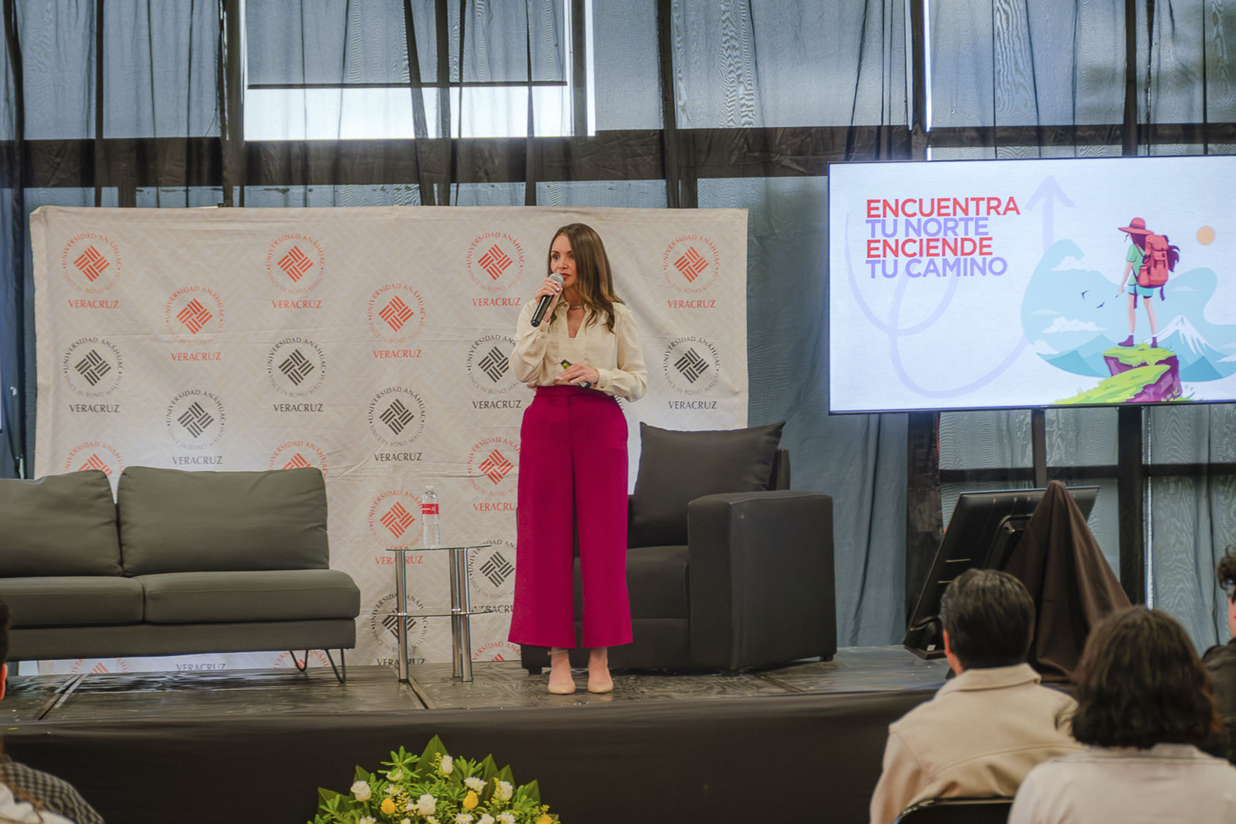 13 / 40 - Road2Work: Conecta a Más de 230 Estudiantes con el Mercado Laboral 13 / 40 - Road2Work: Conecta a Más de 230 Estudiantes con el Mercado Laboral