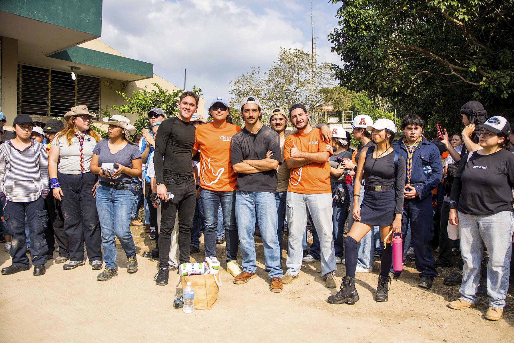 5 / 50 - ASUA Reconstruye 5 / 50 - ASUA Reconstruye