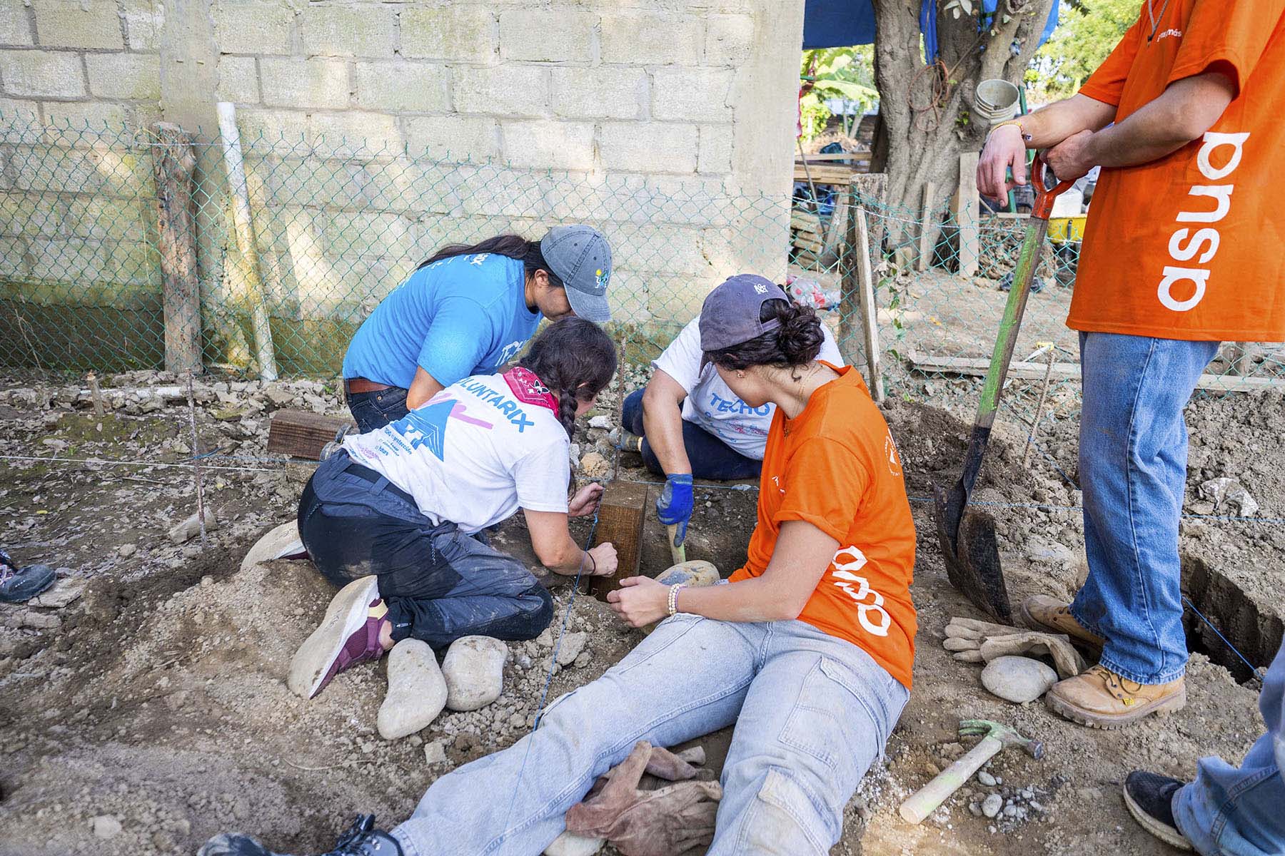 11 / 50 - ASUA Reconstruye 11 / 50 - ASUA Reconstruye